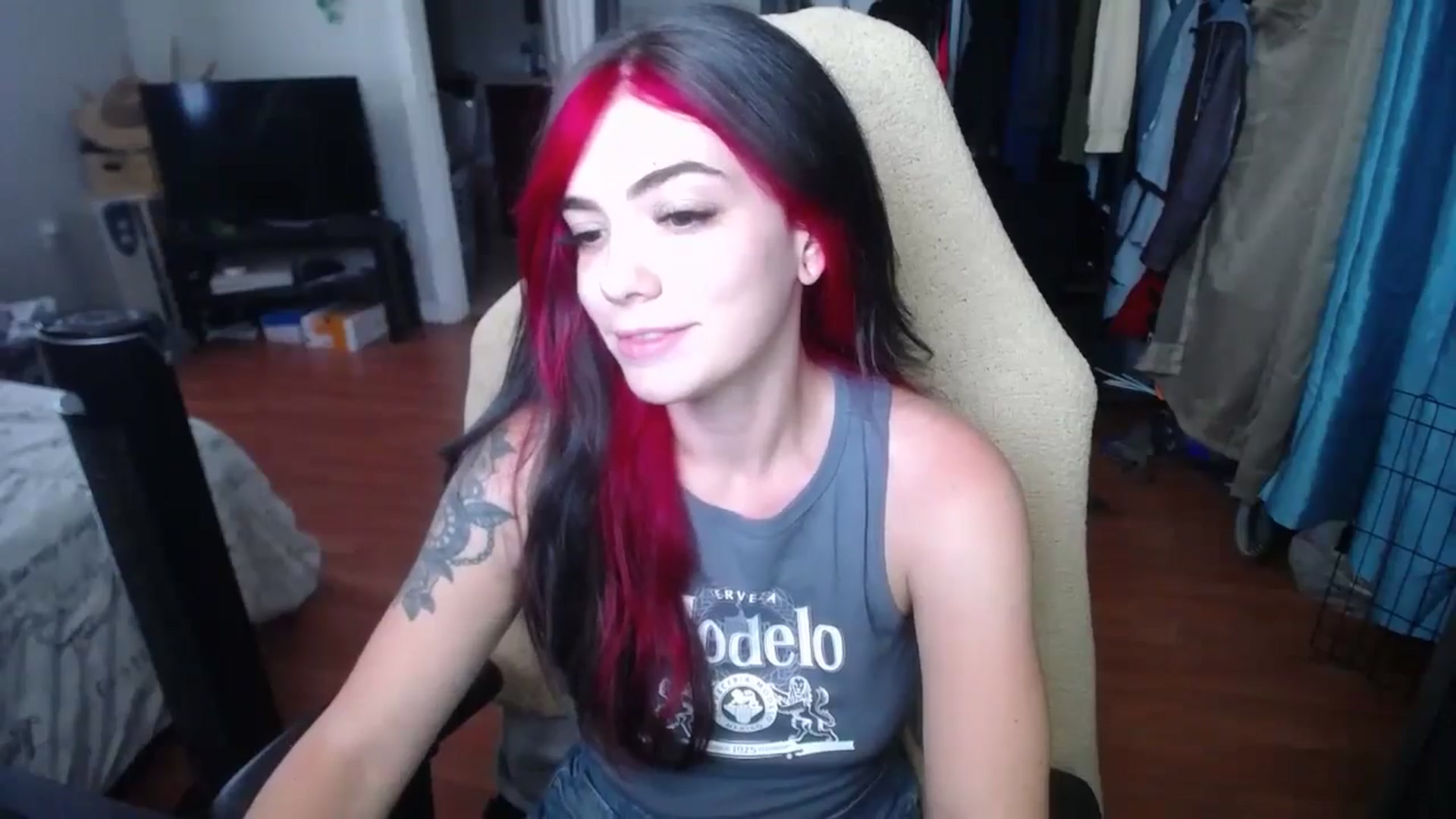 Gallery image thumbnail from BabyxKat's myfreecams stream on, 06/06/2024, 17:18 image 8 of 20