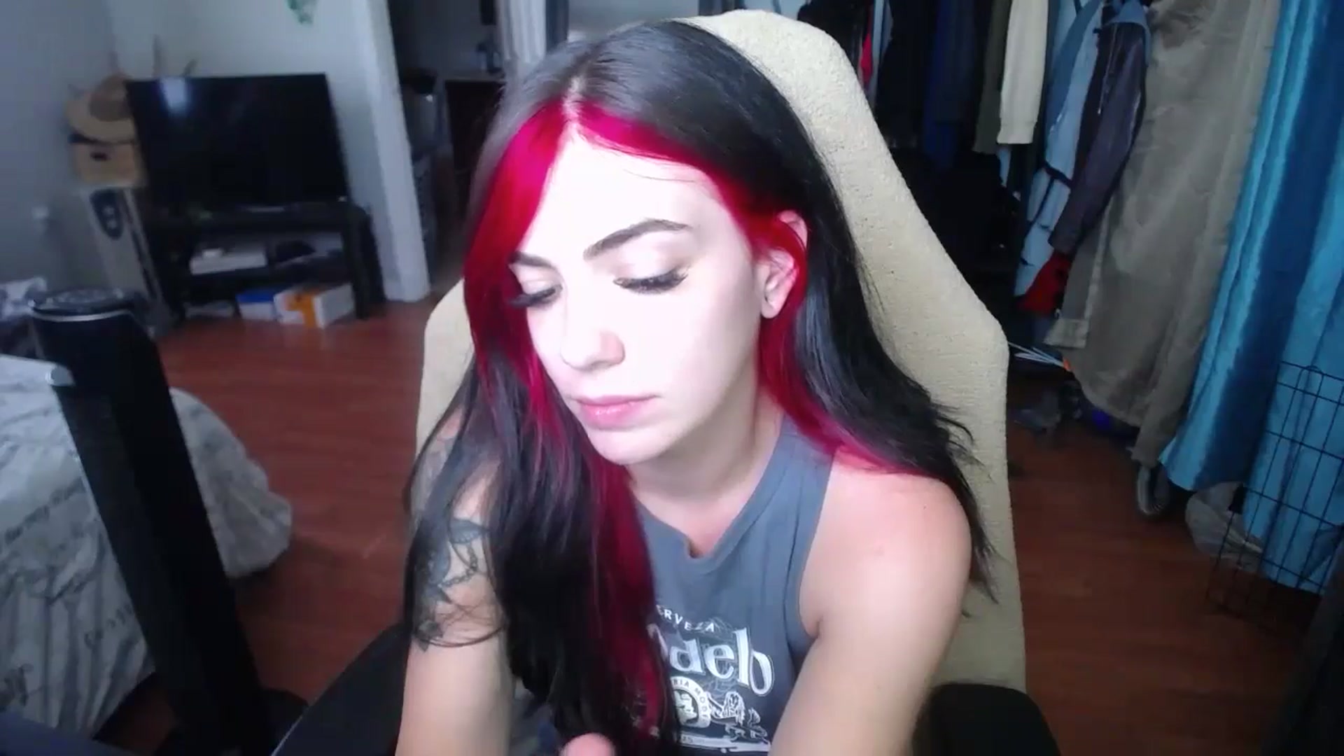 Gallery image thumbnail from BabyxKat's myfreecams stream on, 06/06/2024, 17:18 image 12 of 20