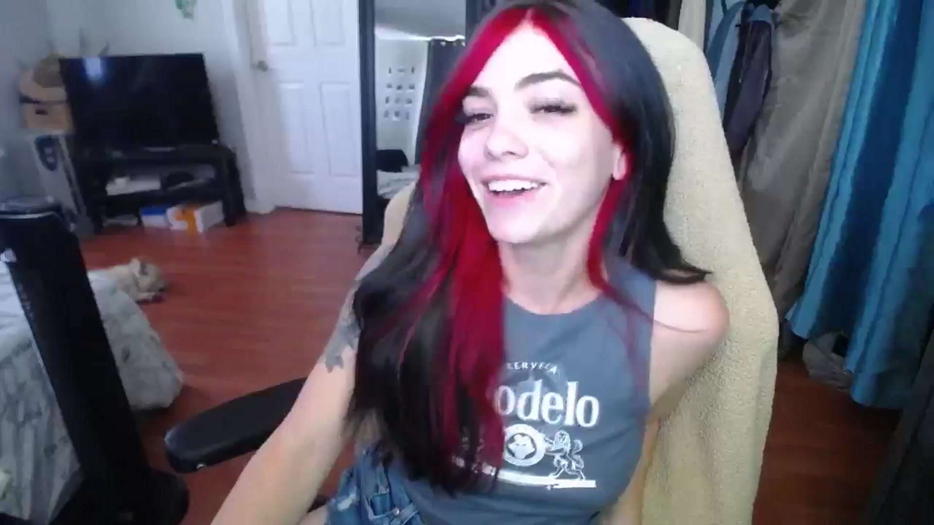 Gallery image thumbnail from BabyxKat's myfreecams stream on, 06/06/2024, 19:28 image 19 of 20