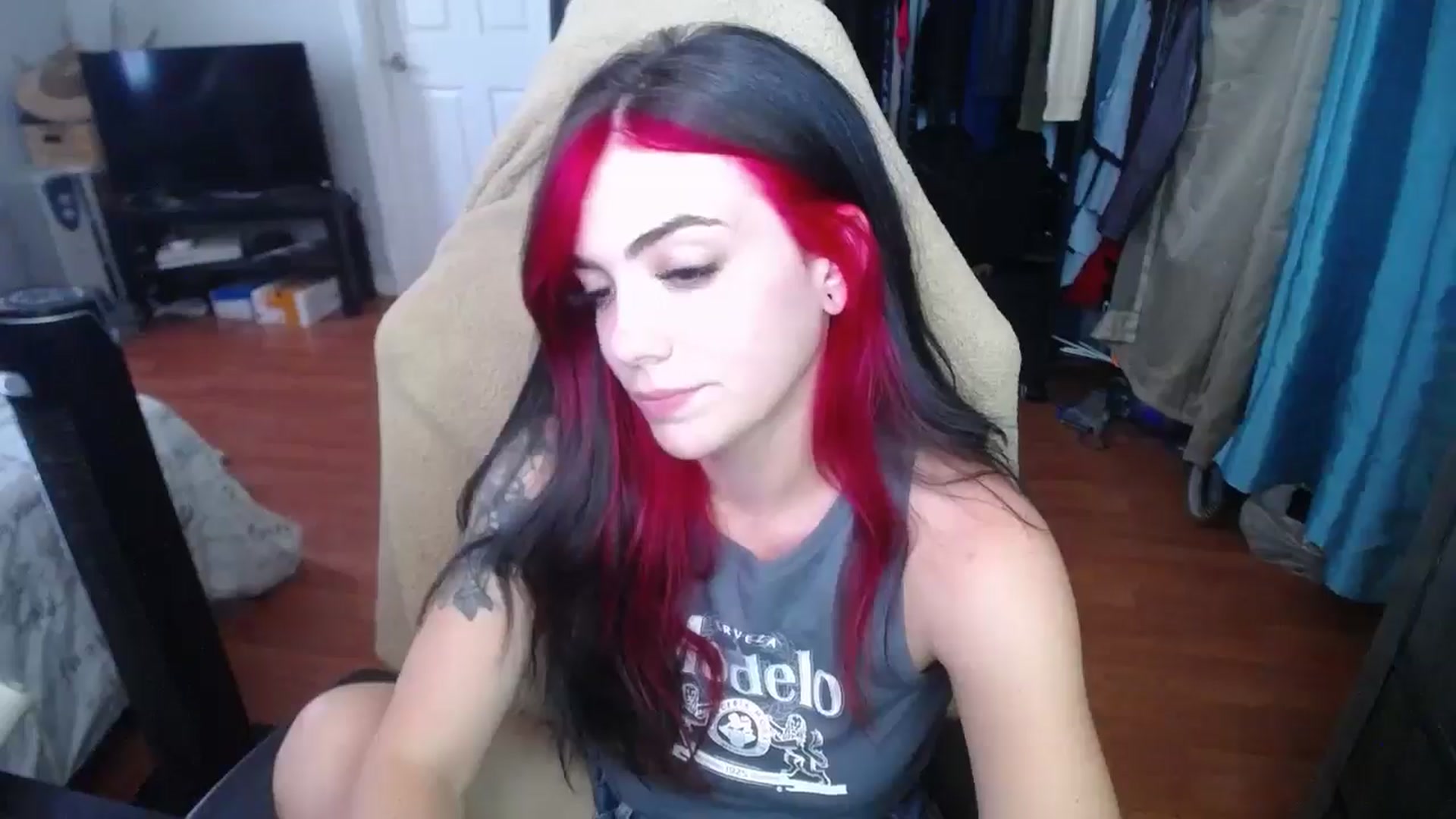 Gallery image thumbnail from BabyxKat's myfreecams stream on, 06/06/2024, 19:28 image 16 of 20