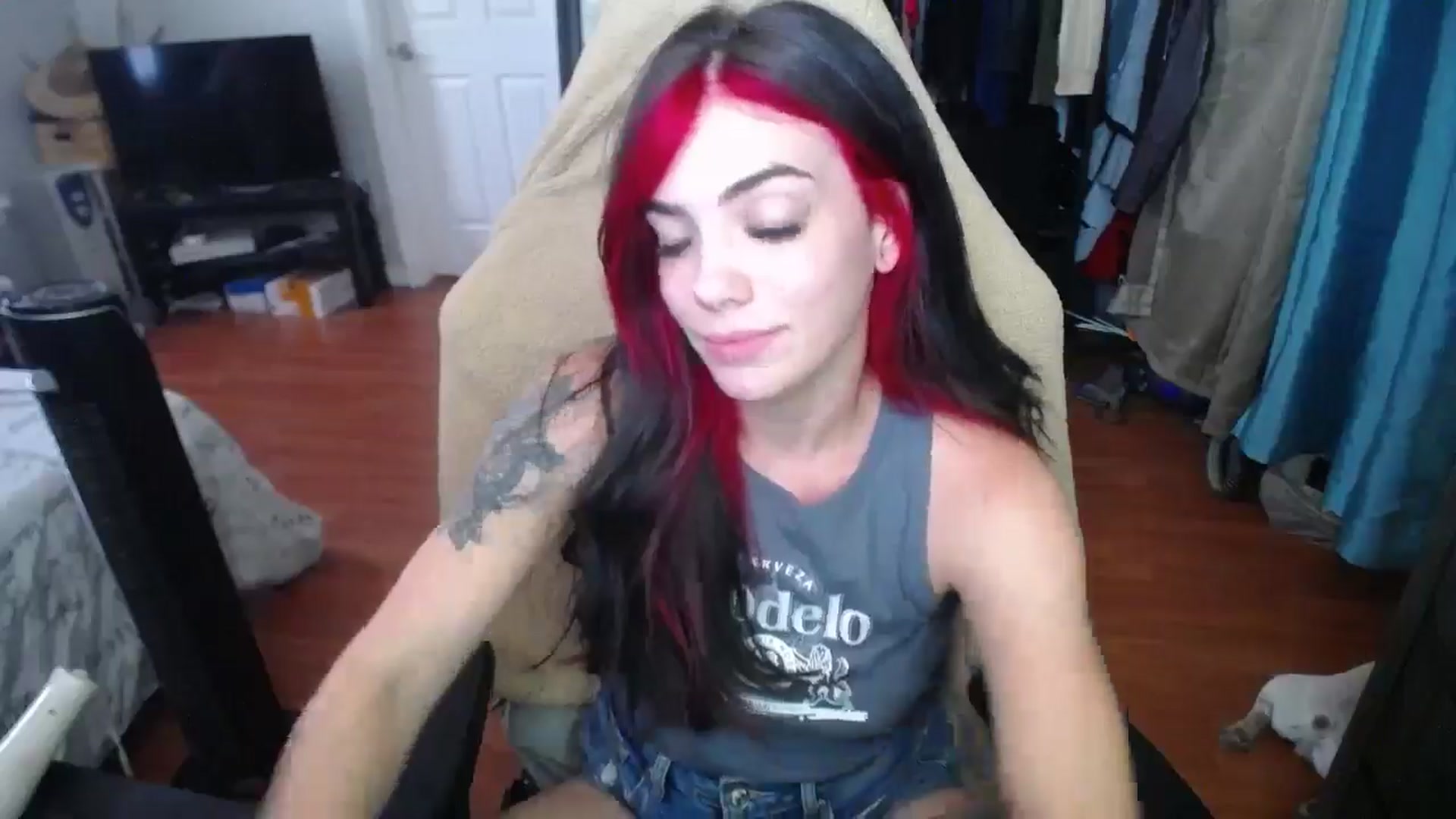 Gallery image thumbnail from BabyxKat's myfreecams stream on, 06/06/2024, 19:28 image 4 of 20