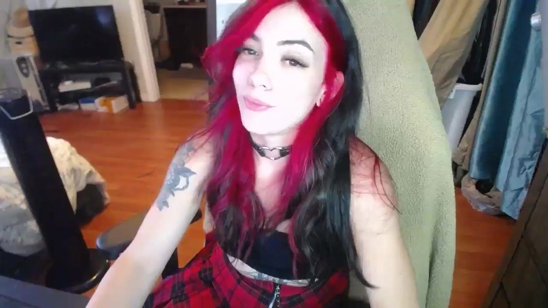 Gallery image thumbnail from BabyxKat's myfreecams stream on, 06/07/2024, 17:54 image 12 of 20