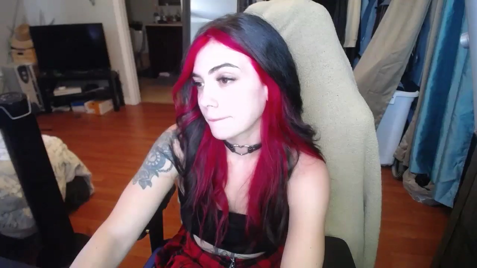 Gallery image thumbnail from BabyxKat's myfreecams stream on, 06/07/2024, 17:54 image 2 of 20