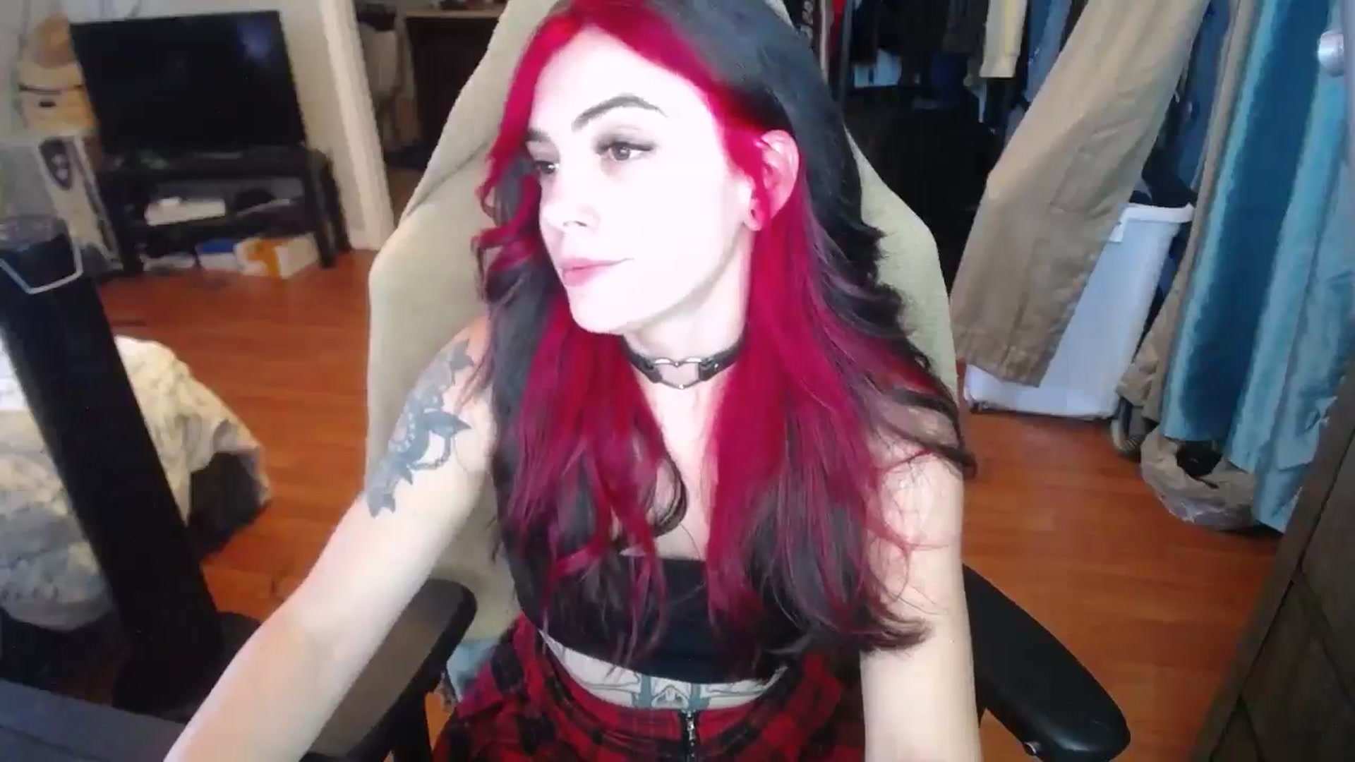 Gallery image thumbnail from BabyxKat's myfreecams stream on, 06/07/2024, 17:54 image 7 of 20