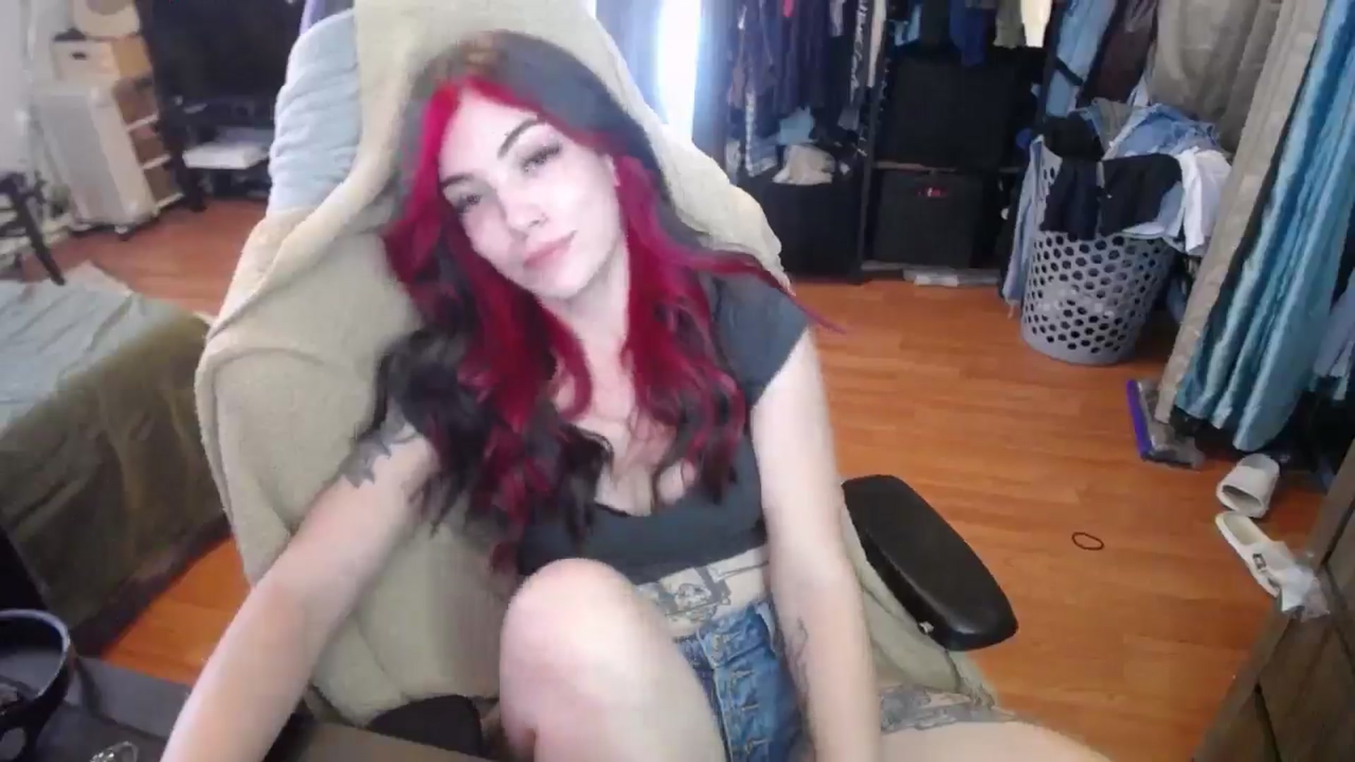 Gallery image thumbnail from BabyxKat's myfreecams stream on, 06/08/2024, 20:32 image 7 of 20