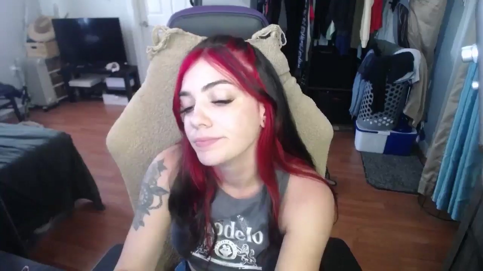 Gallery image thumbnail from BabyxKat's myfreecams stream on, 06/10/2024, 18:11 image 12 of 20