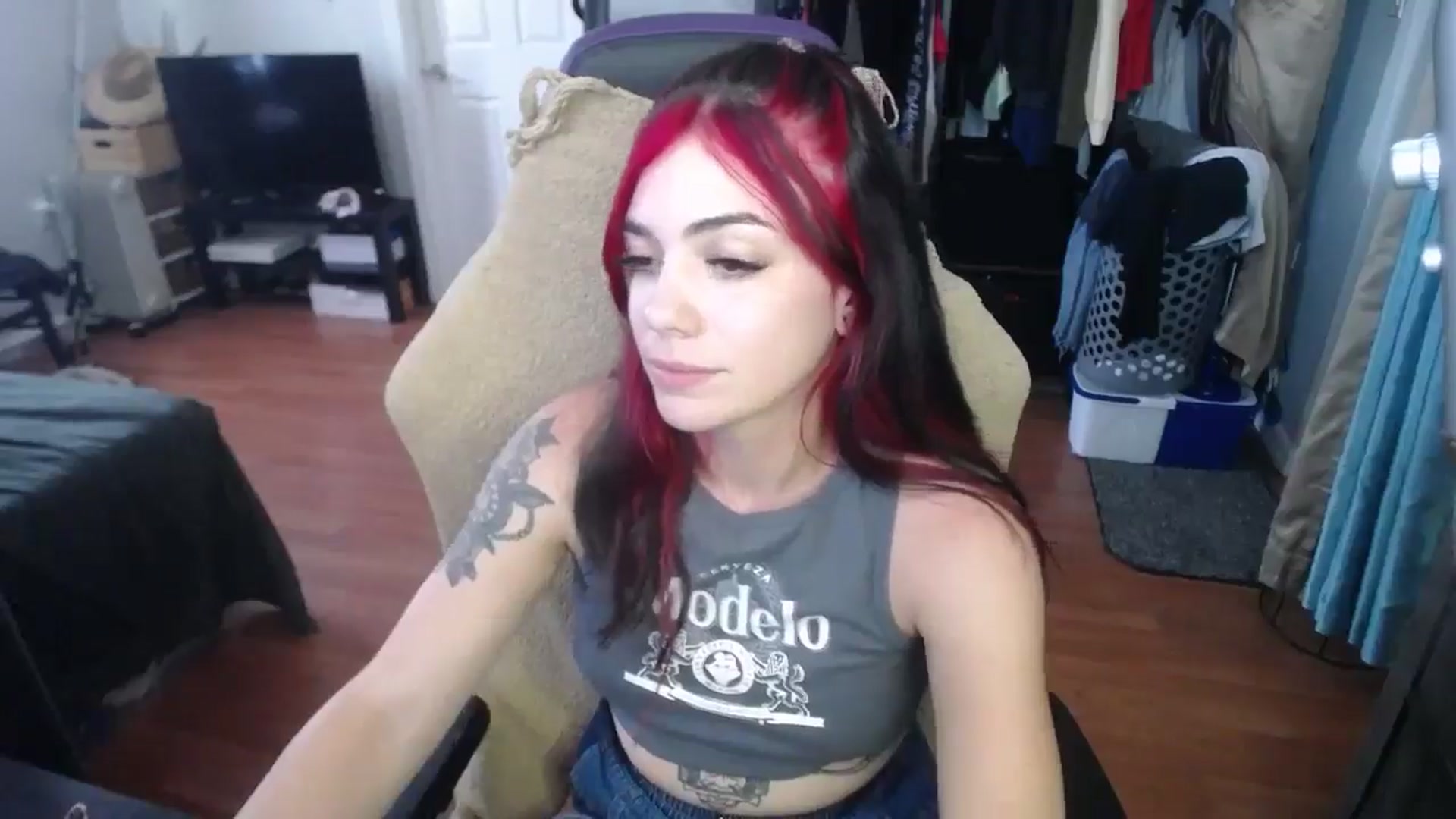 Gallery image thumbnail from BabyxKat's myfreecams stream on, 06/10/2024, 18:11 image 10 of 20