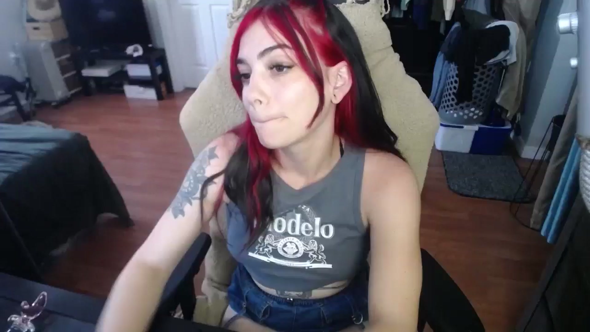 Gallery image thumbnail from BabyxKat's myfreecams stream on, 06/10/2024, 18:11 image 1 of 20