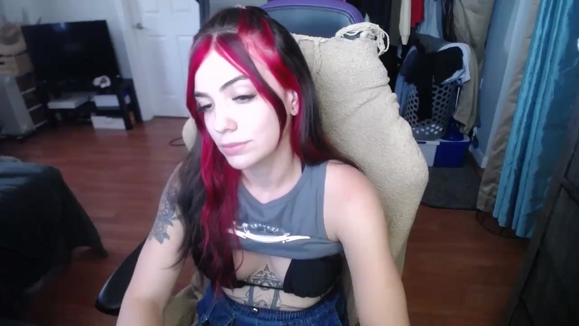 Gallery image thumbnail from BabyxKat's myfreecams stream on, 06/10/2024, 19:32 image 15 of 20