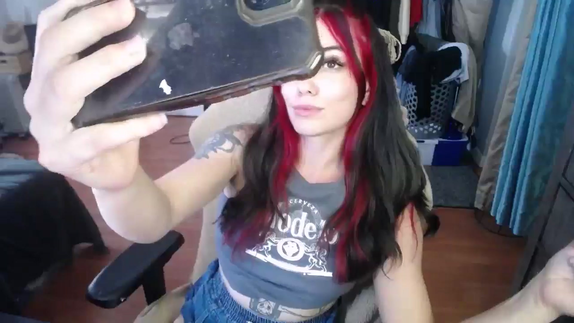 Gallery image thumbnail from BabyxKat's myfreecams stream on, 06/10/2024, 19:32 image 16 of 20