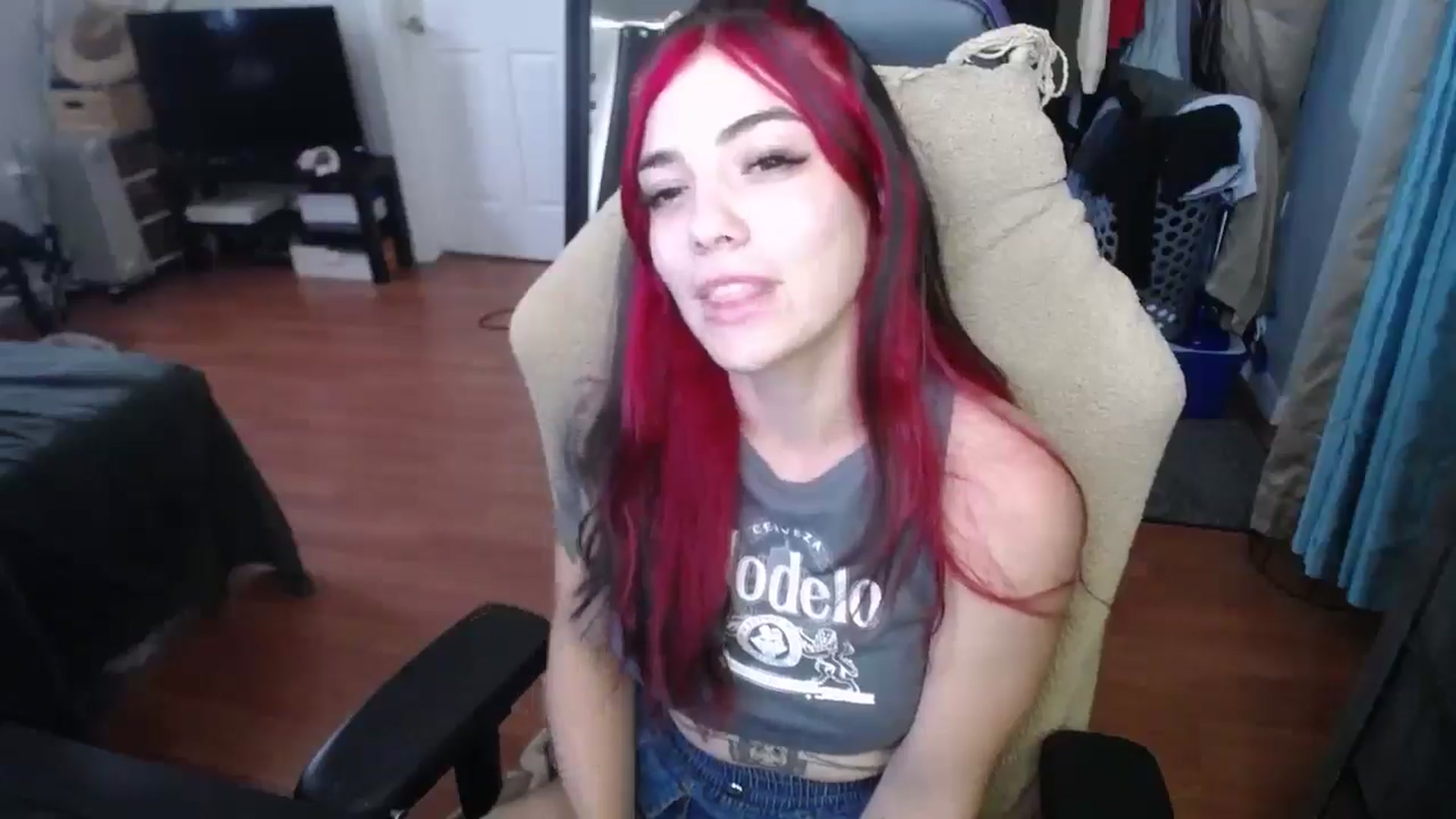 Gallery image thumbnail from BabyxKat's myfreecams stream on, 06/10/2024, 19:32 image 6 of 20