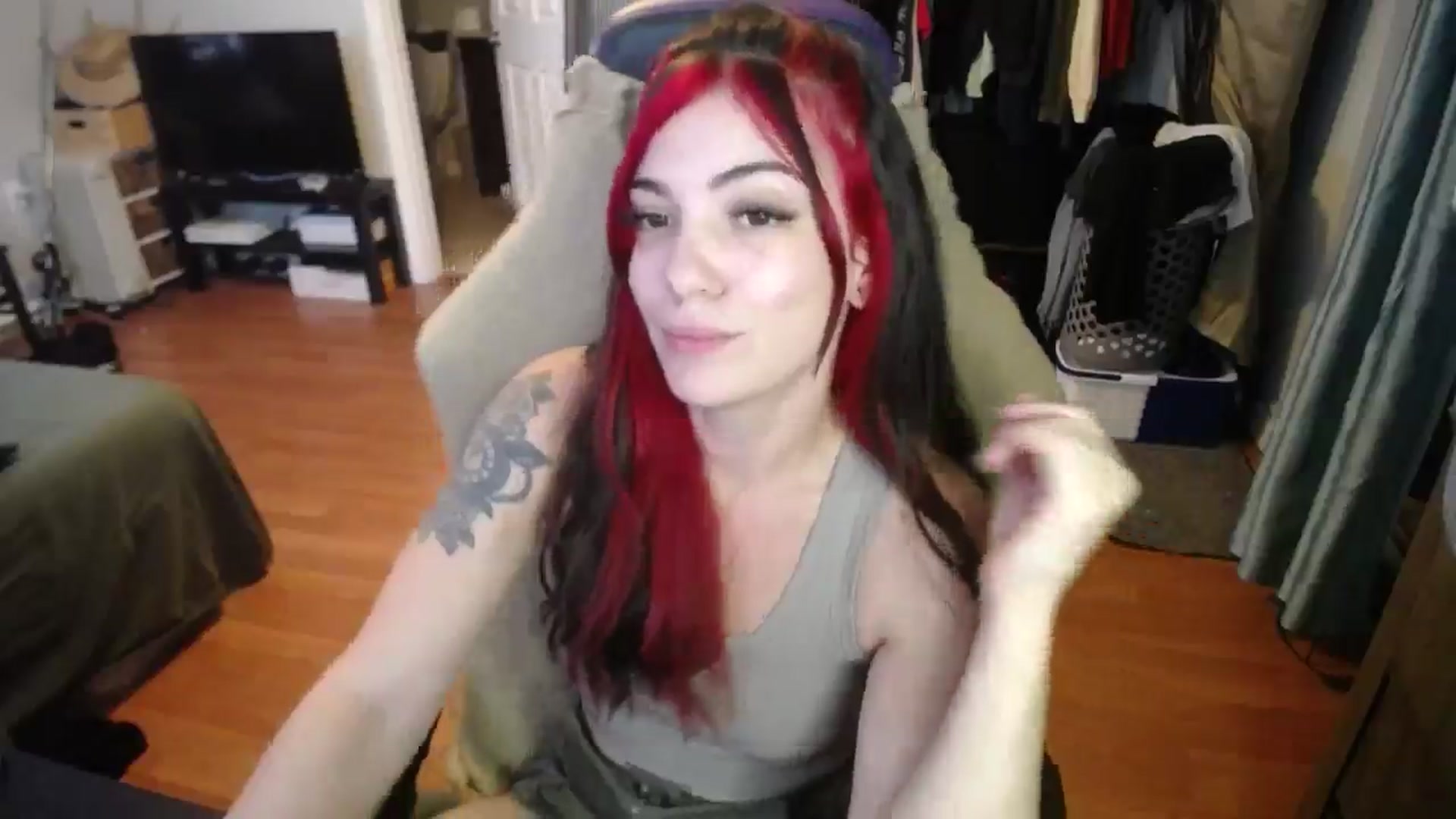 Gallery image thumbnail from BabyxKat's myfreecams stream on, 06/11/2024, 17:13 image 7 of 20