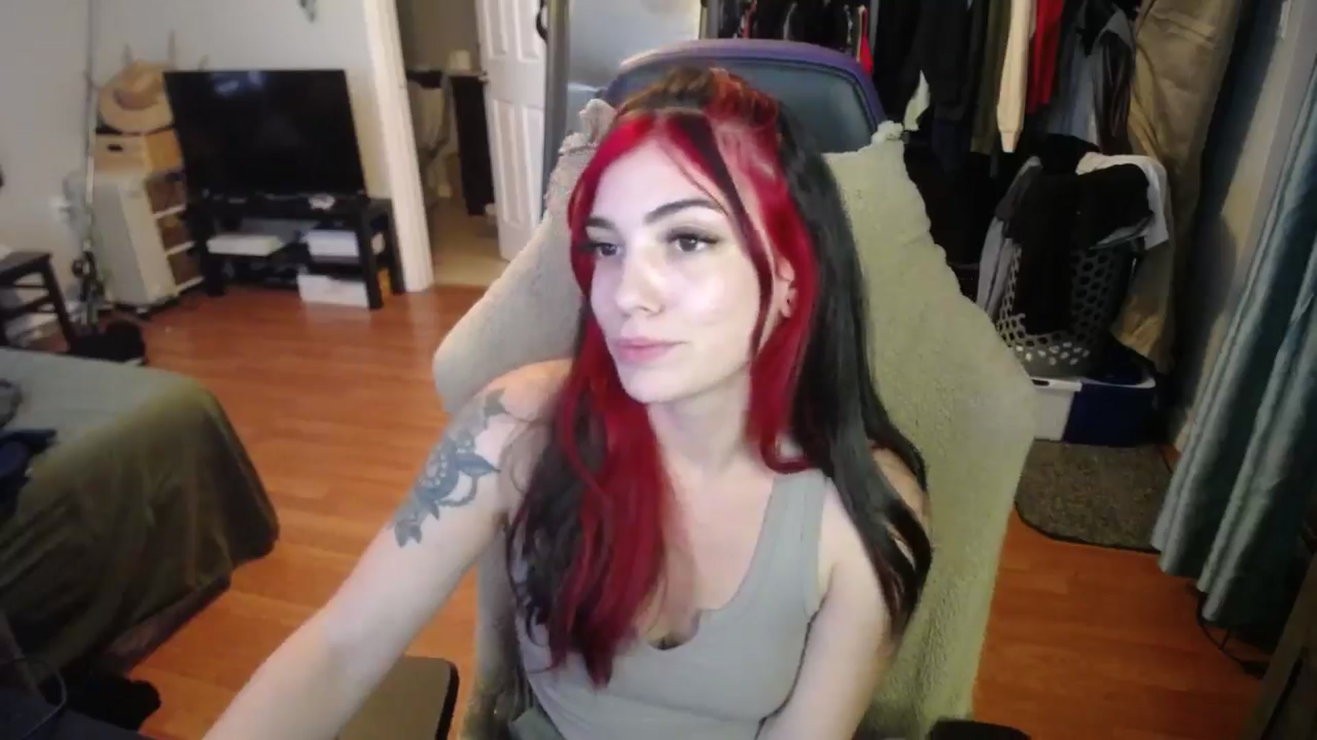Gallery image thumbnail from BabyxKat's myfreecams stream on, 06/11/2024, 17:13 image 10 of 20