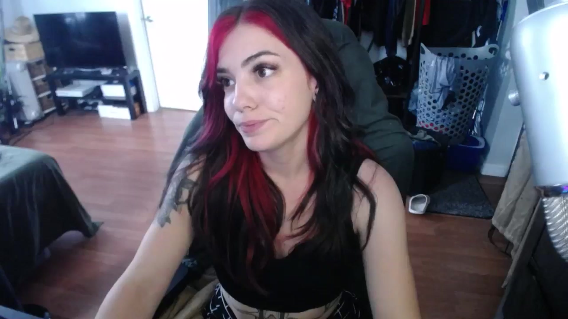 Gallery image thumbnail from BabyxKat's myfreecams stream on, 06/20/2024, 20:22 image 5 of 20