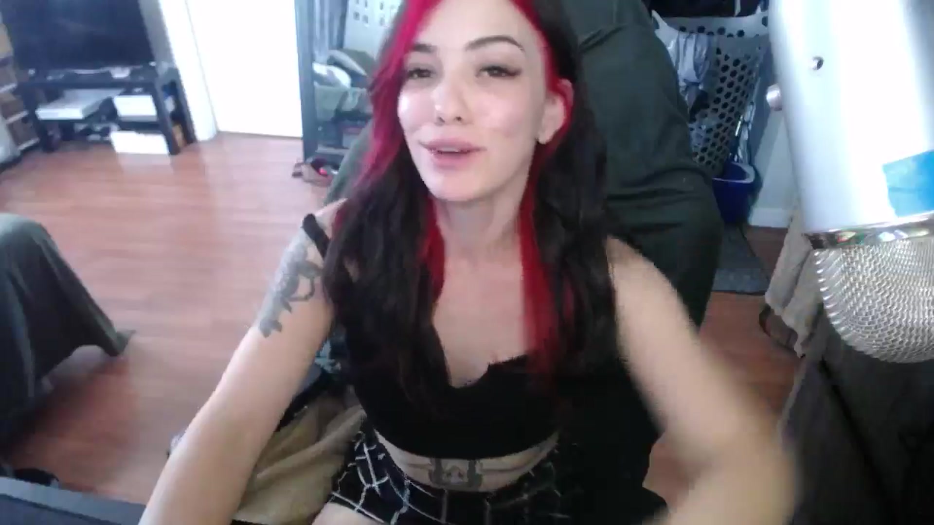 Gallery image thumbnail from BabyxKat's myfreecams stream on, 06/20/2024, 20:22 image 13 of 20