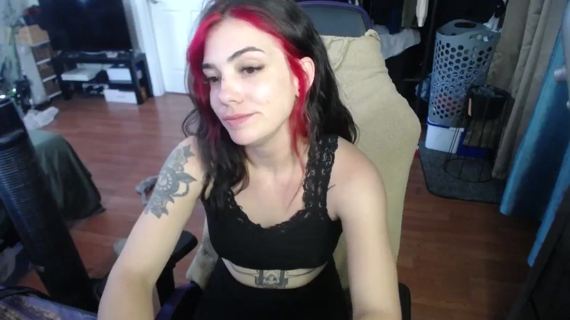 Gallery image thumbnail from BabyxKat's myfreecams stream on, 06/24/2024, 20:20 image 9 of 20