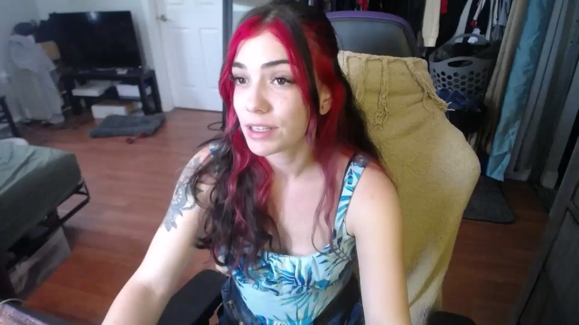 Gallery image thumbnail from BabyxKat's myfreecams stream on, 07/01/2024, 17:51 image 15 of 20