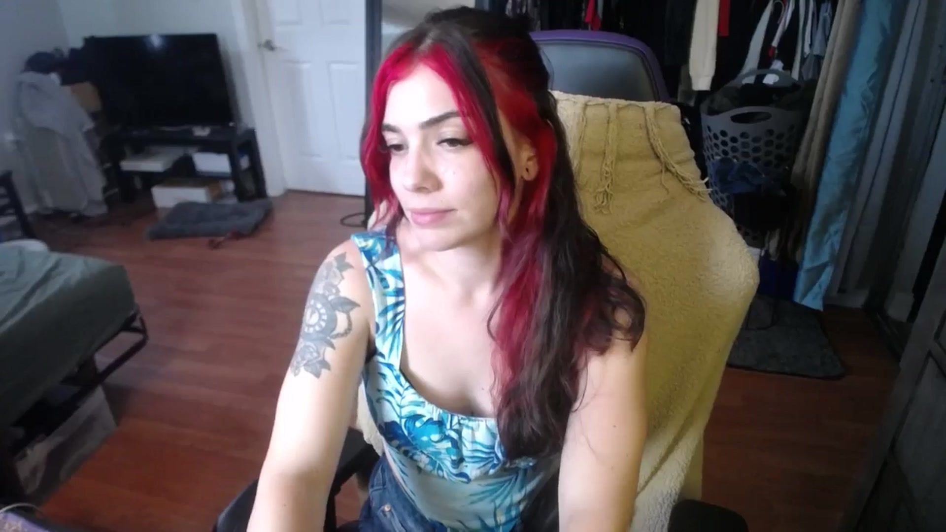 Gallery image thumbnail from BabyxKat's myfreecams stream on, 07/01/2024, 17:51 image 11 of 20
