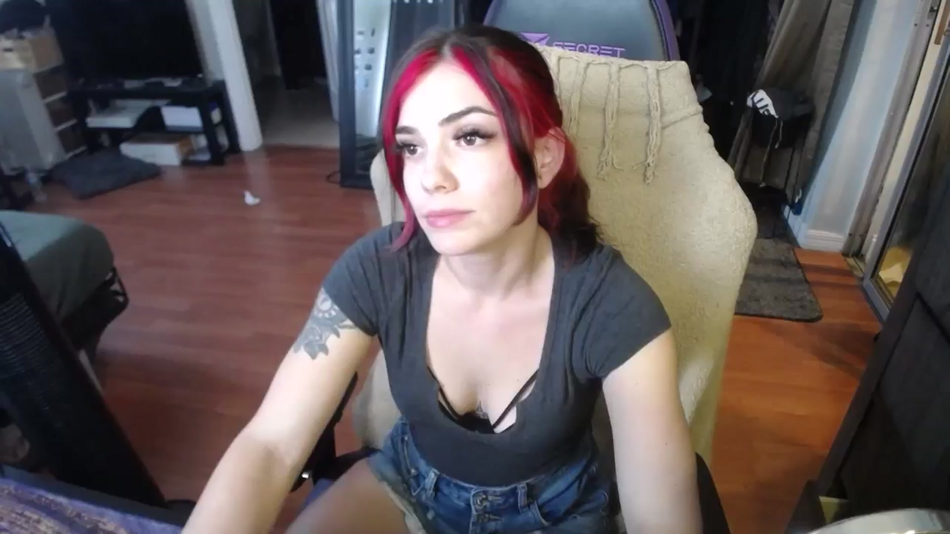 Gallery image thumbnail from BabyxKat's myfreecams stream on, 07/03/2024, 21:23 image 1 of 20