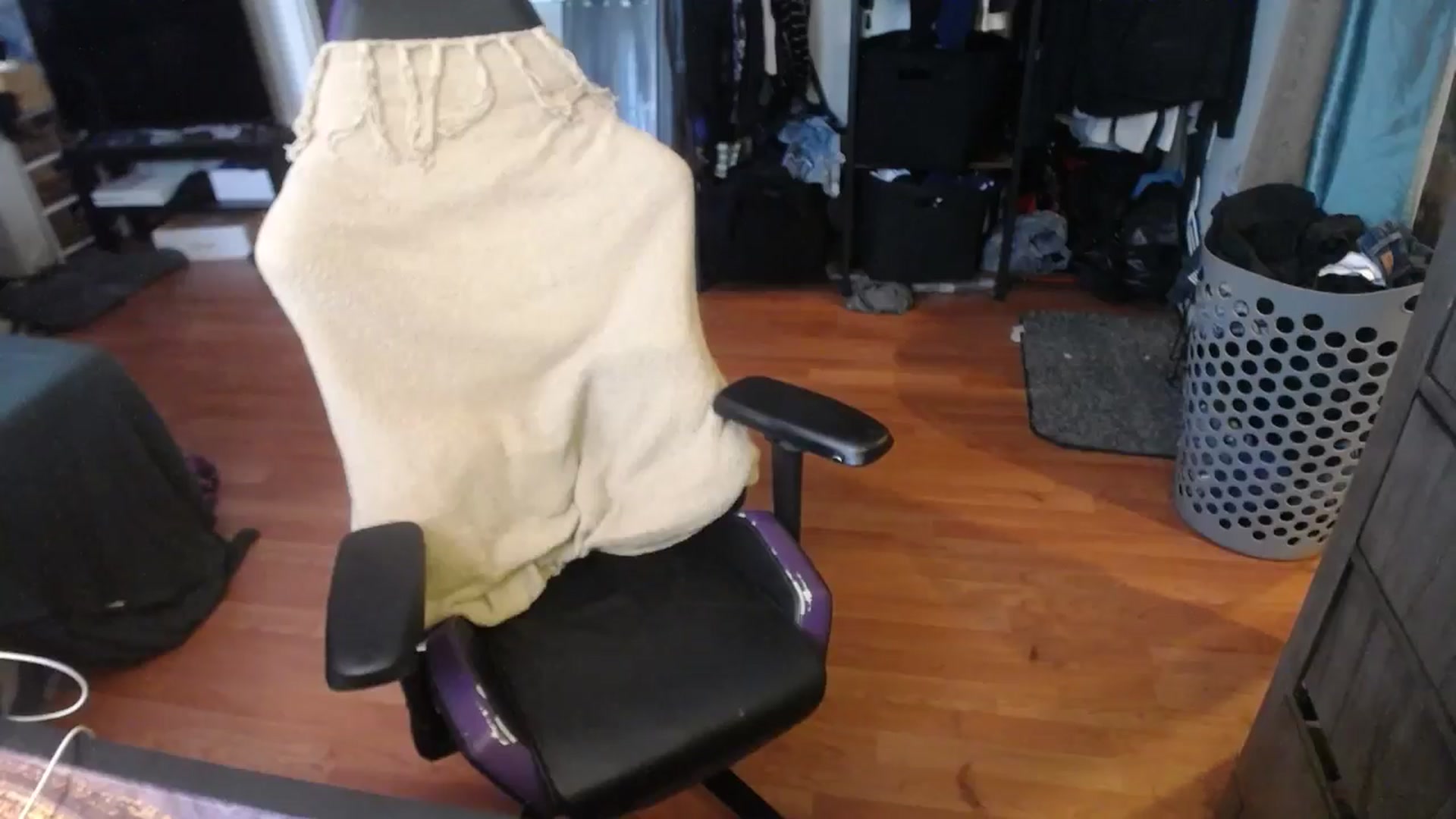Gallery image thumbnail from BabyxKat's myfreecams stream on, 07/08/2024, 18:54 image 10 of 20