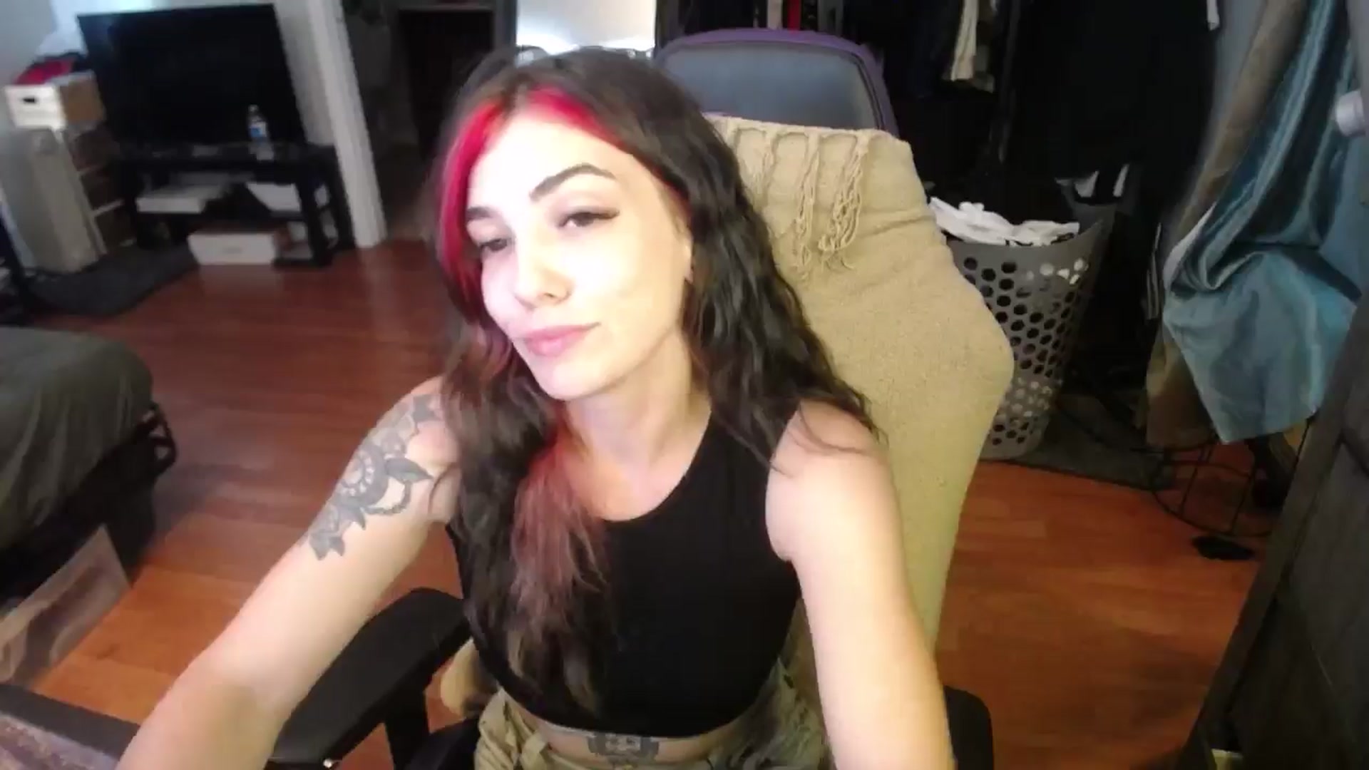 Gallery image thumbnail from BabyxKat's myfreecams stream on, 07/11/2024, 19:23 image 20 of 20