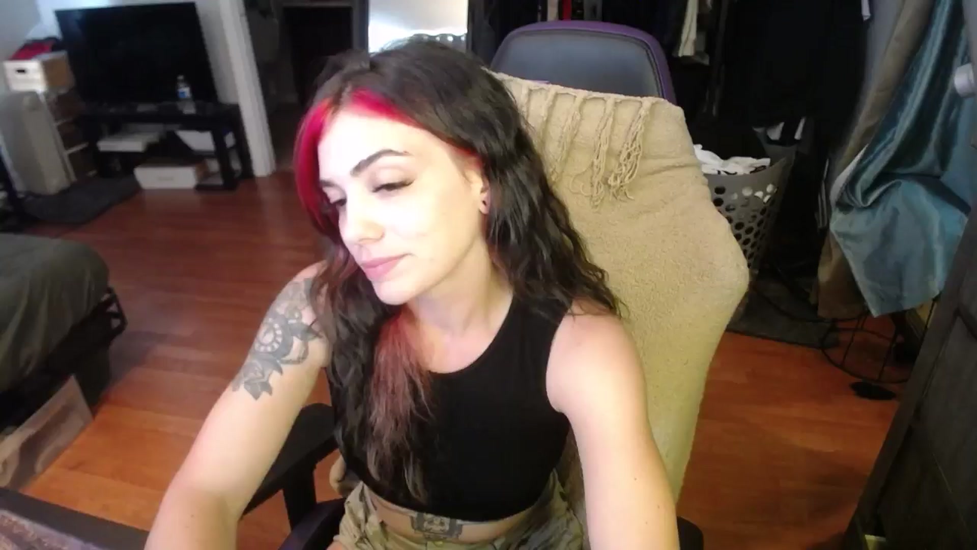 Gallery image thumbnail from BabyxKat's myfreecams stream on, 07/11/2024, 19:23 image 18 of 20
