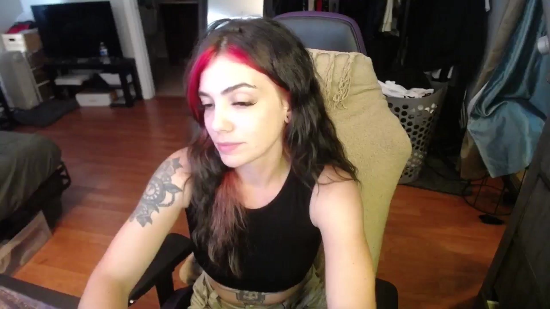 Gallery image thumbnail from BabyxKat's myfreecams stream on, 07/11/2024, 19:23 image 19 of 20