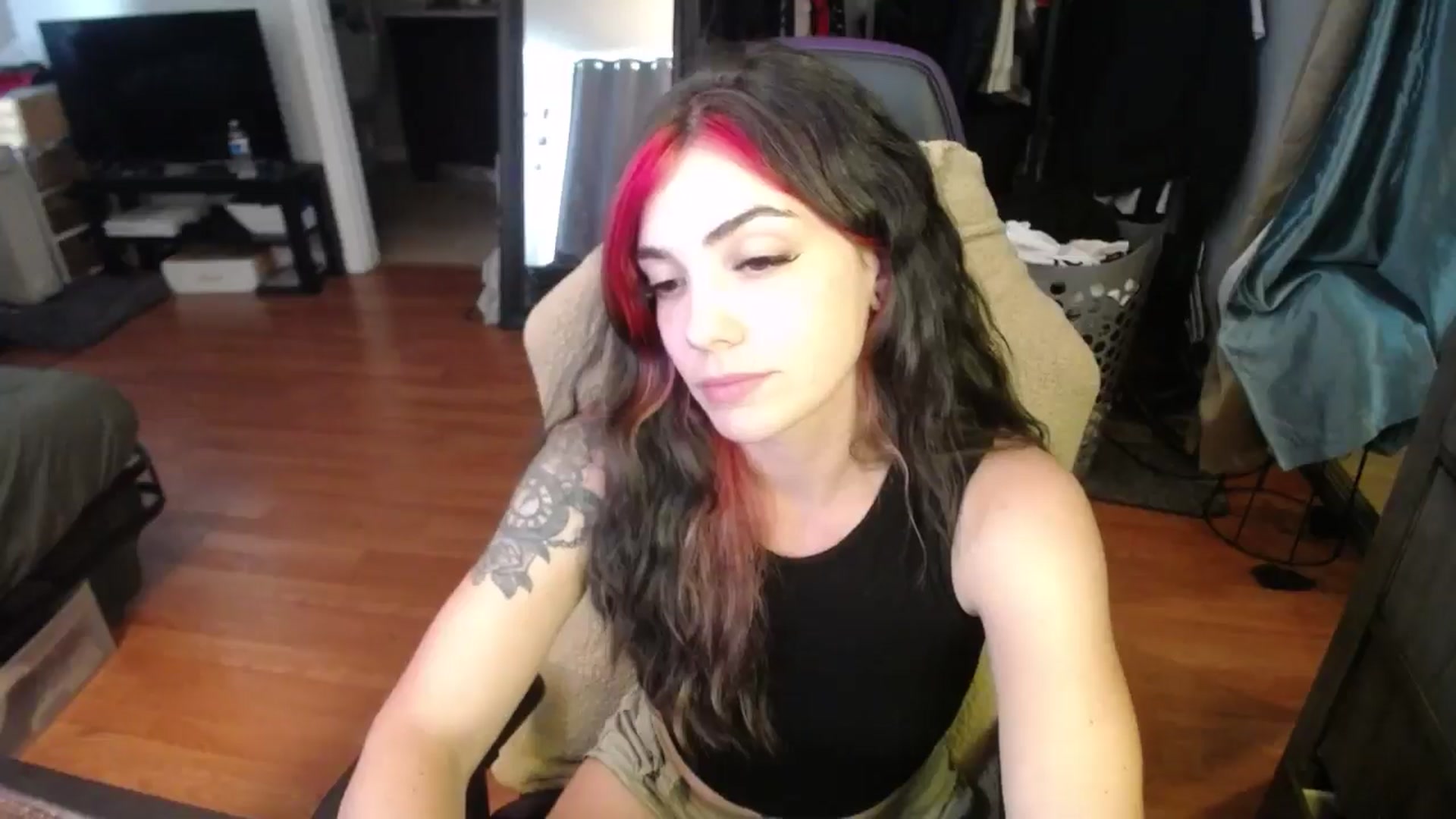 Gallery image thumbnail from BabyxKat's myfreecams stream on, 07/11/2024, 19:23 image 6 of 20