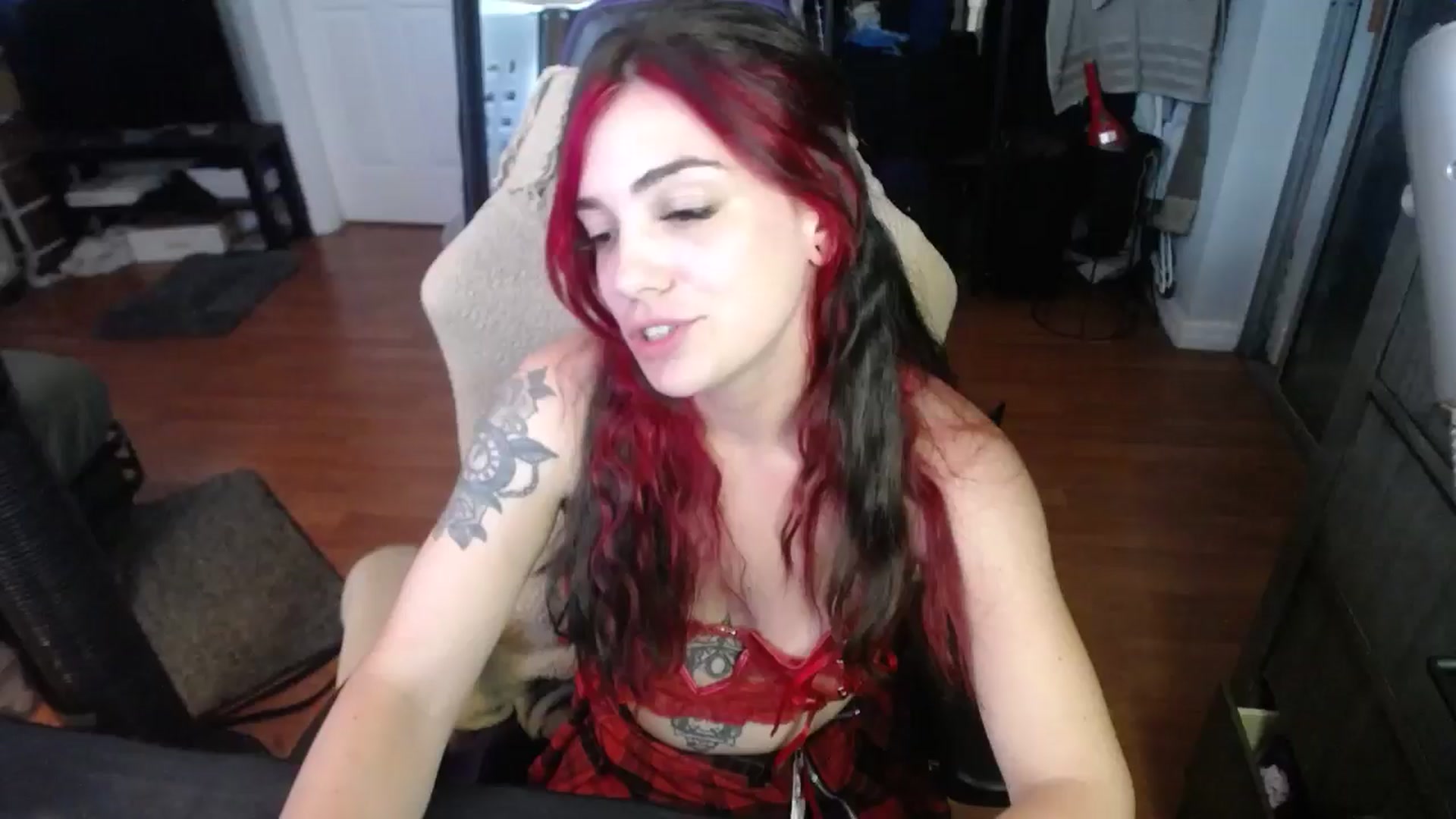 Gallery image thumbnail from BabyxKat's myfreecams stream on, 07/15/2024, 19:11 image 14 of 20