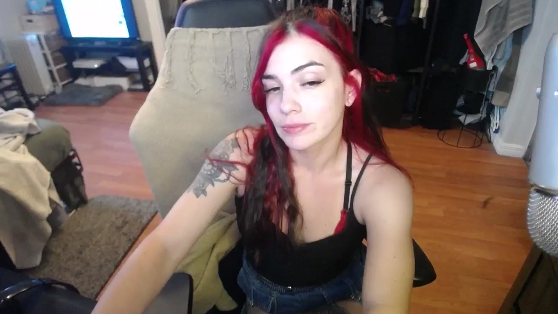 Gallery image thumbnail from BabyxKat's myfreecams stream on, 07/16/2024, 19:05 image 8 of 20