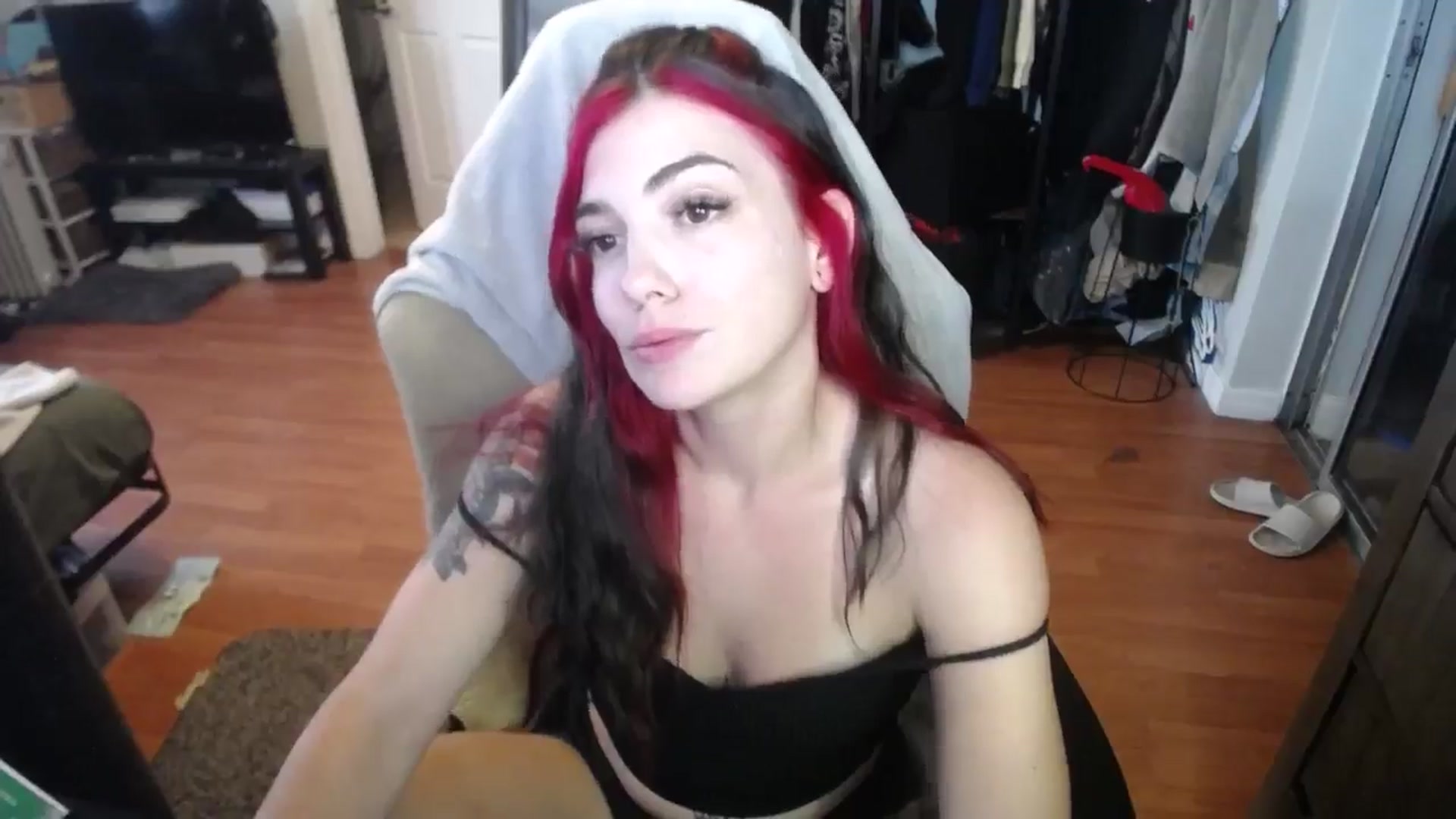 Gallery image thumbnail from BabyxKat's myfreecams stream on, 07/17/2024, 21:27 image 8 of 20