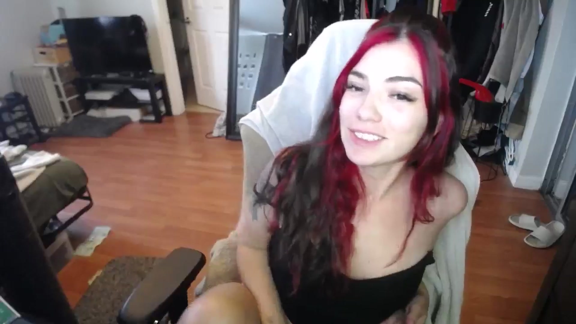 Gallery image thumbnail from BabyxKat's myfreecams stream on, 07/17/2024, 21:27 image 19 of 20