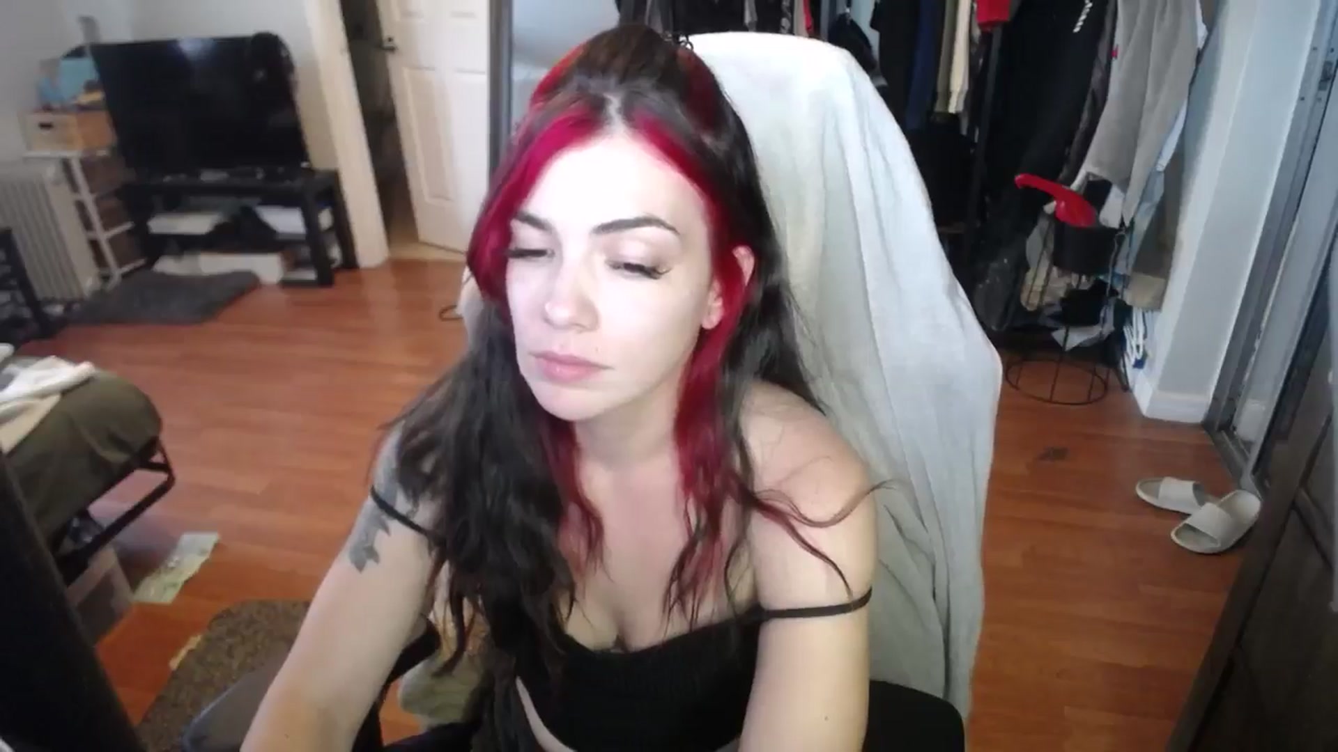 Gallery image thumbnail from BabyxKat's myfreecams stream on, 07/17/2024, 21:27 image 10 of 20
