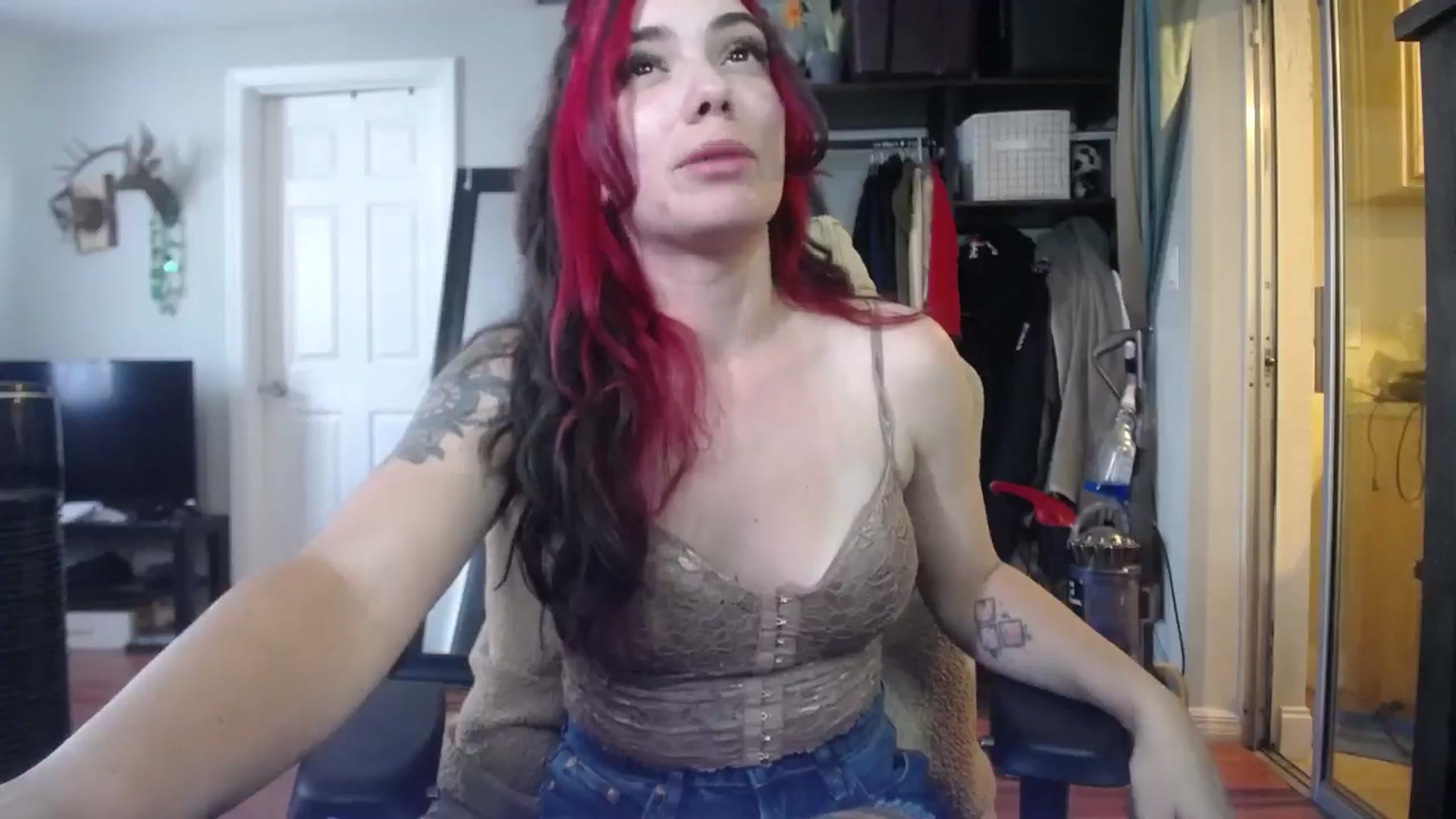 Gallery image thumbnail from BabyxKat's myfreecams stream on, 07/18/2024, 20:21 image 5 of 20