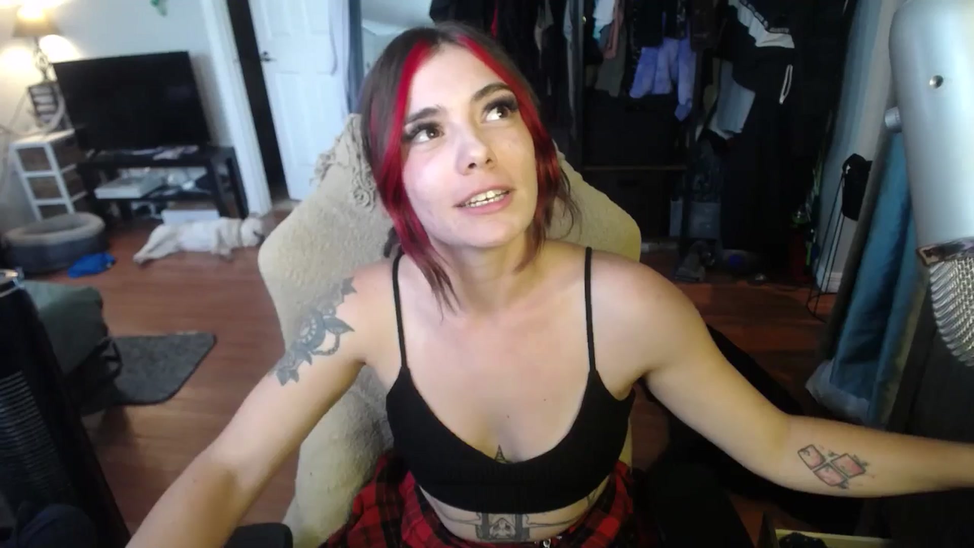 Gallery image thumbnail from BabyxKat's myfreecams stream on, 08/10/2024, 20:12 image 9 of 20