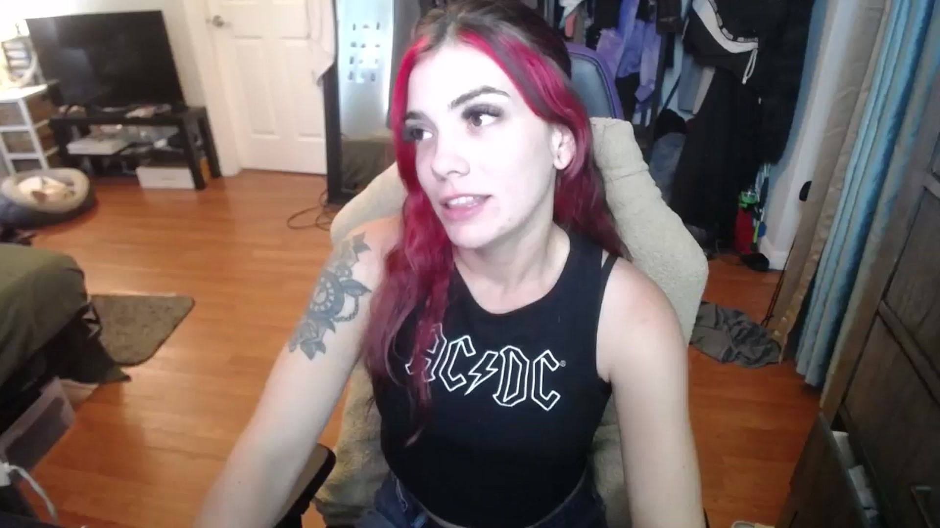 Gallery image thumbnail from BabyxKat's myfreecams stream on, 08/13/2024, 19:48 image 6 of 20