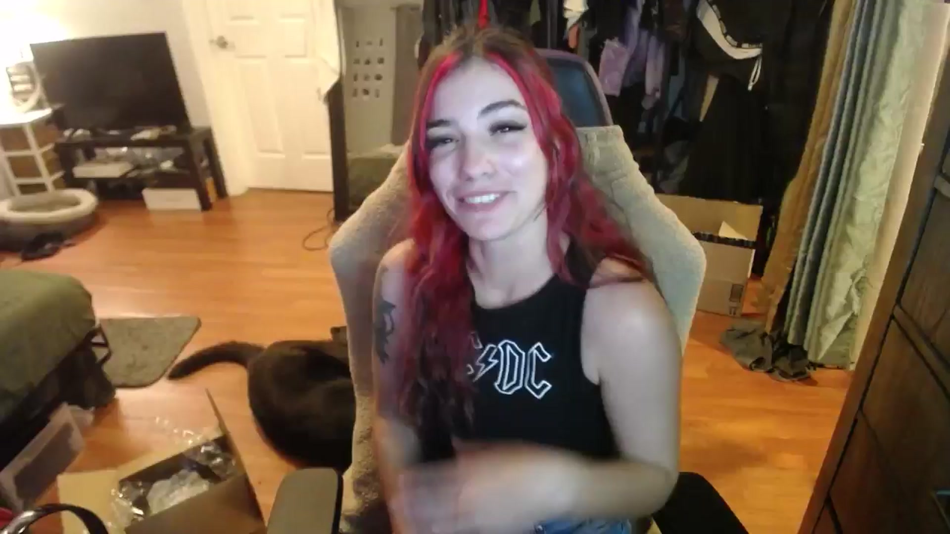 Gallery image thumbnail from BabyxKat's myfreecams stream on, 08/14/2024, 24:48 image 16 of 20