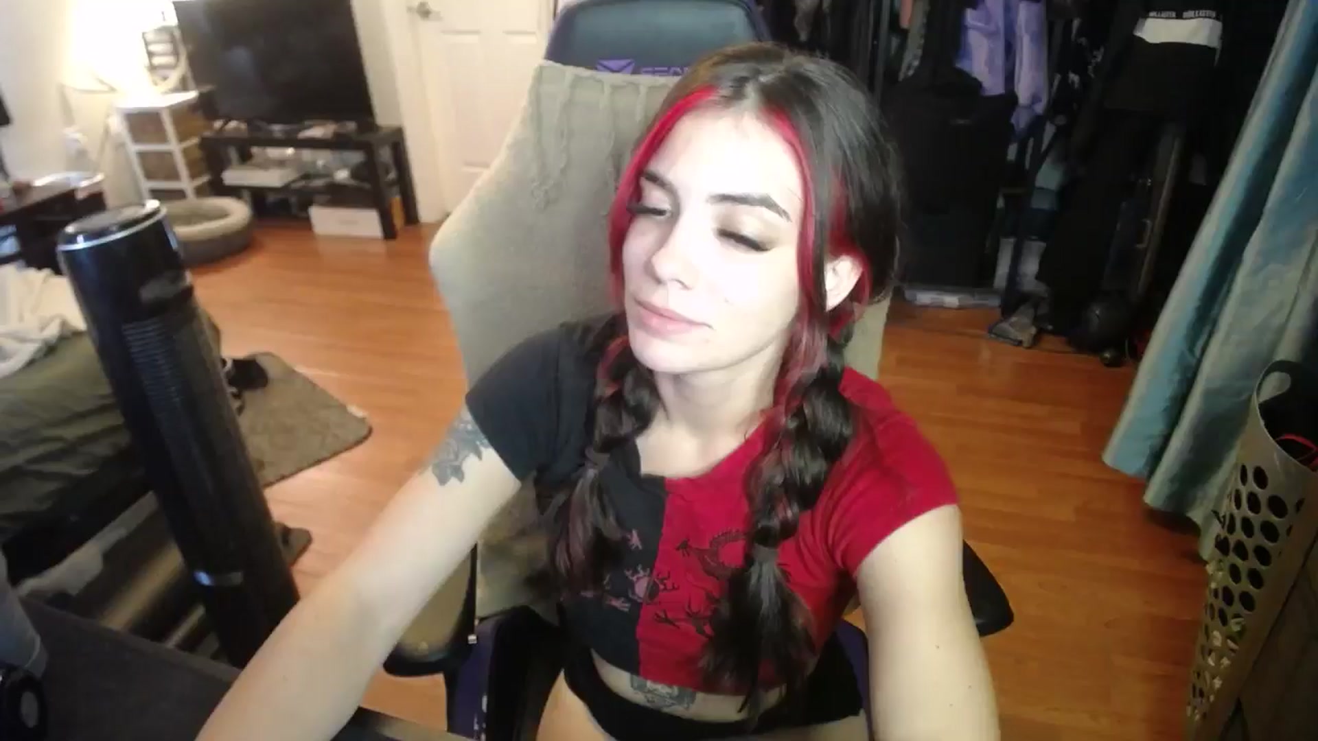 Gallery image thumbnail from BabyxKat's myfreecams stream on, 08/16/2024, 19:42 image 11 of 20