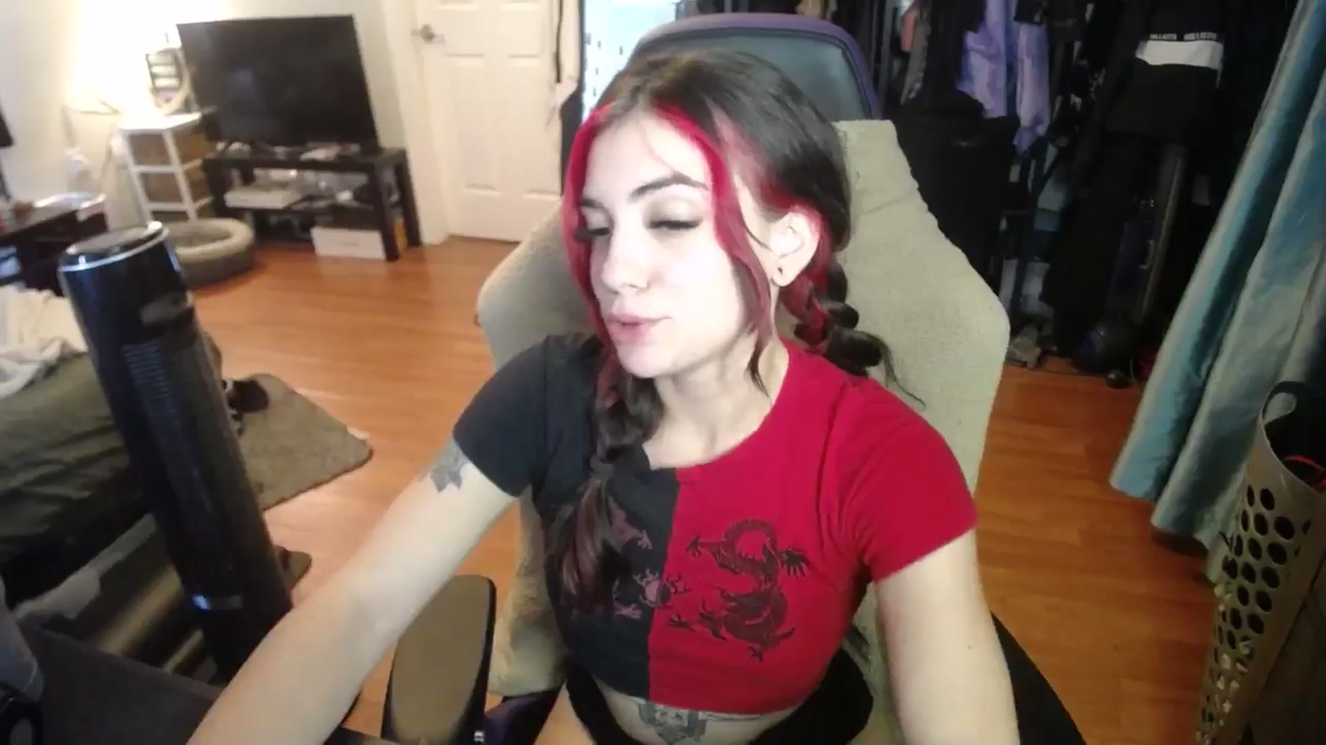 Gallery image thumbnail from BabyxKat's myfreecams stream on, 08/16/2024, 19:42 image 15 of 20