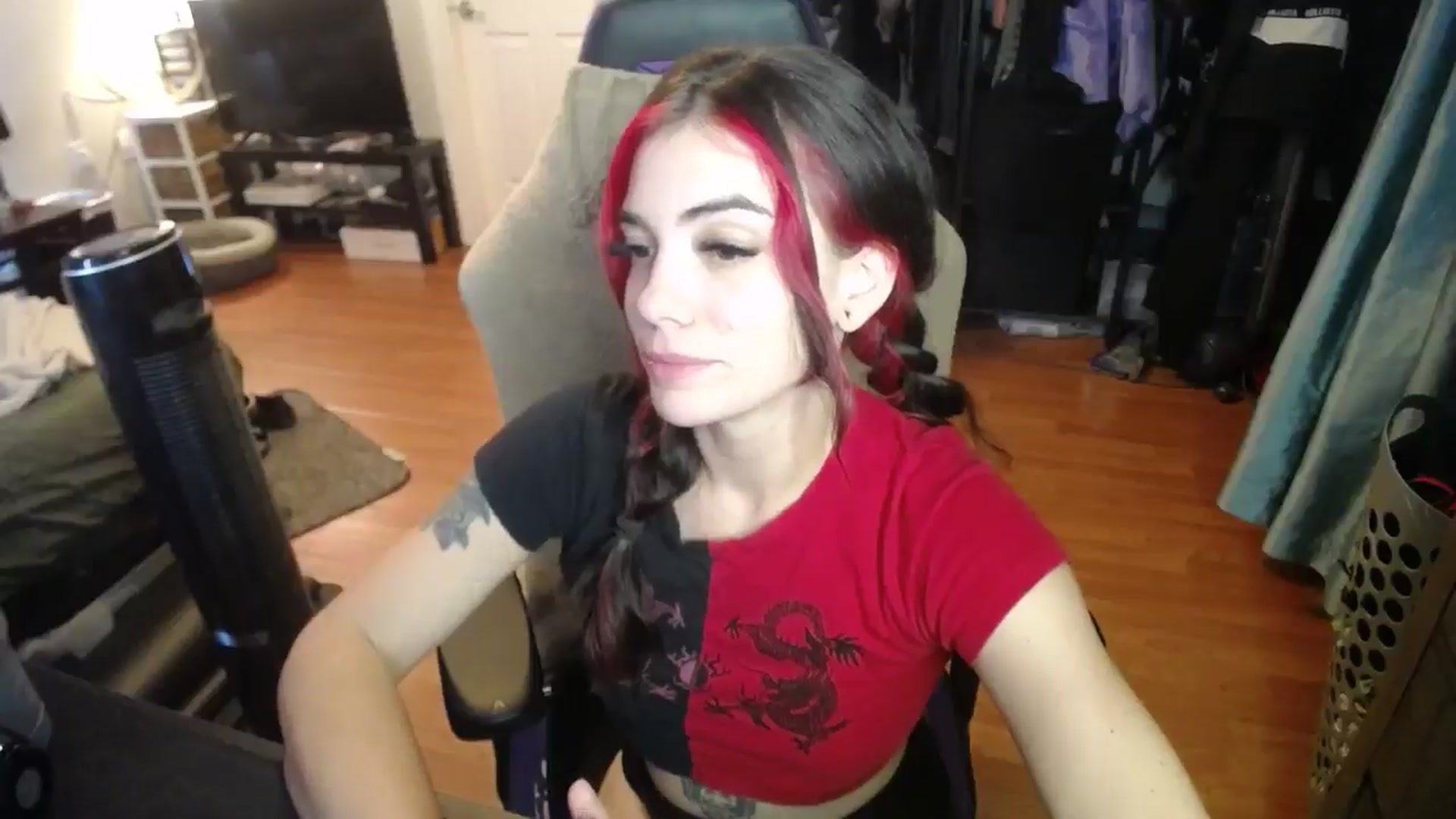 Gallery image thumbnail from BabyxKat's myfreecams stream on, 08/16/2024, 19:42 image 13 of 20