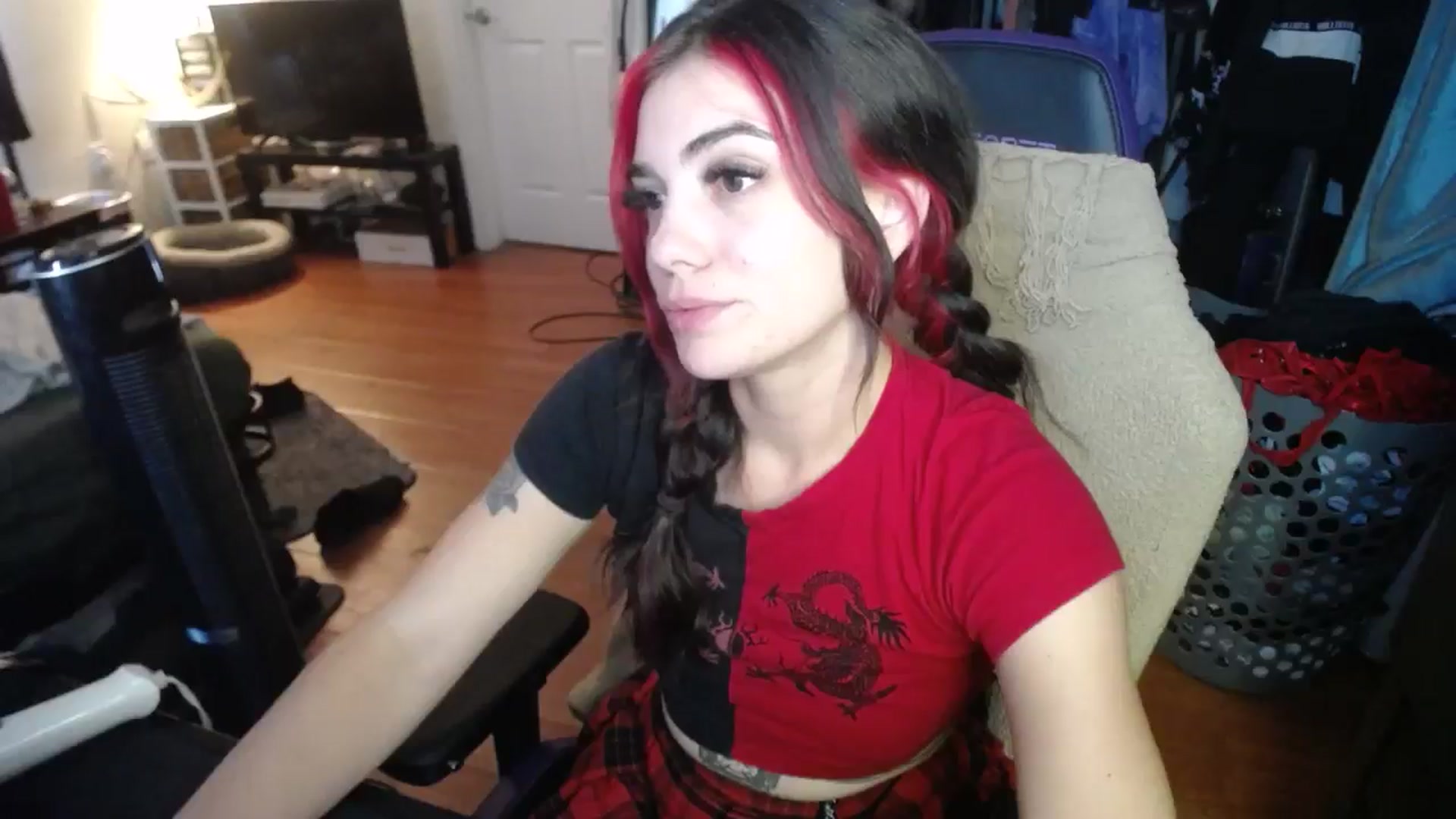 Gallery image thumbnail from BabyxKat's myfreecams stream on, 08/16/2024, 21:41 image 6 of 20