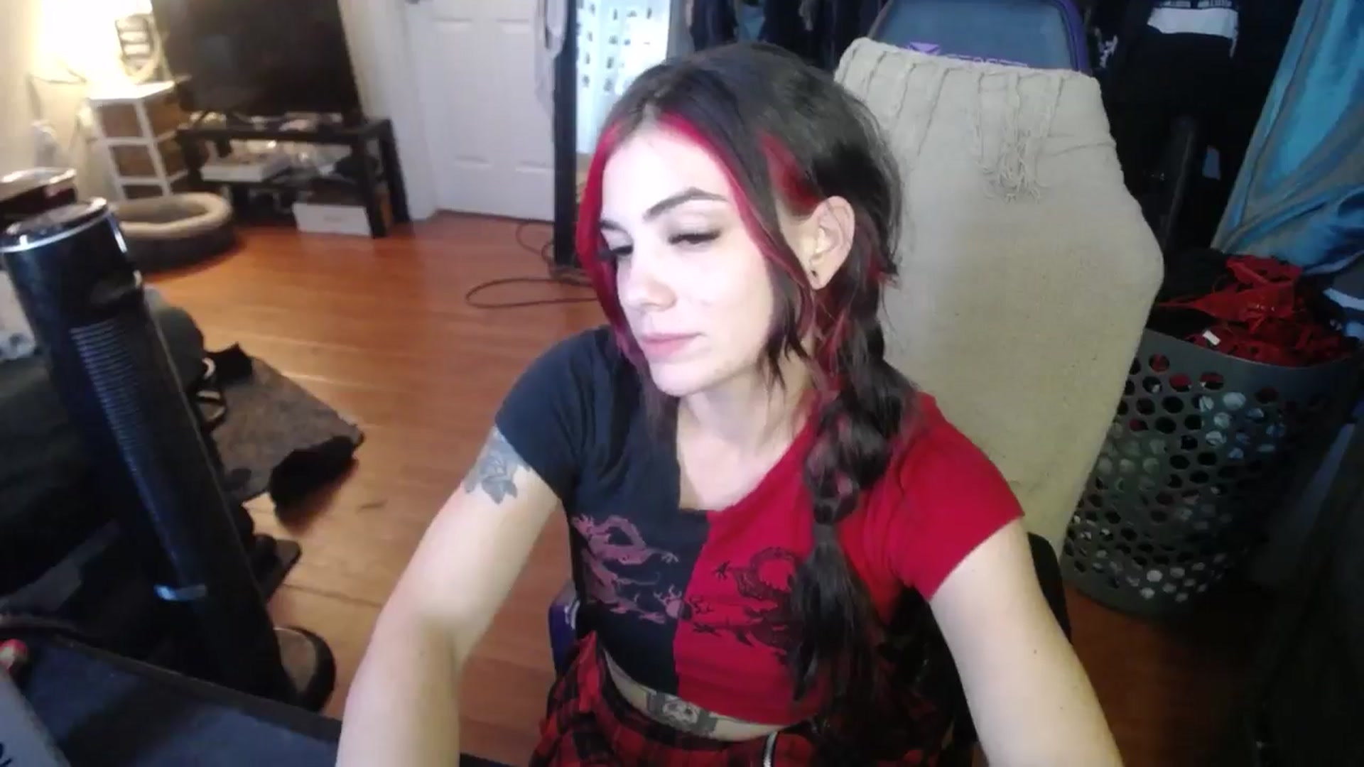 Gallery image thumbnail from BabyxKat's myfreecams stream on, 08/16/2024, 22:52 image 6 of 20