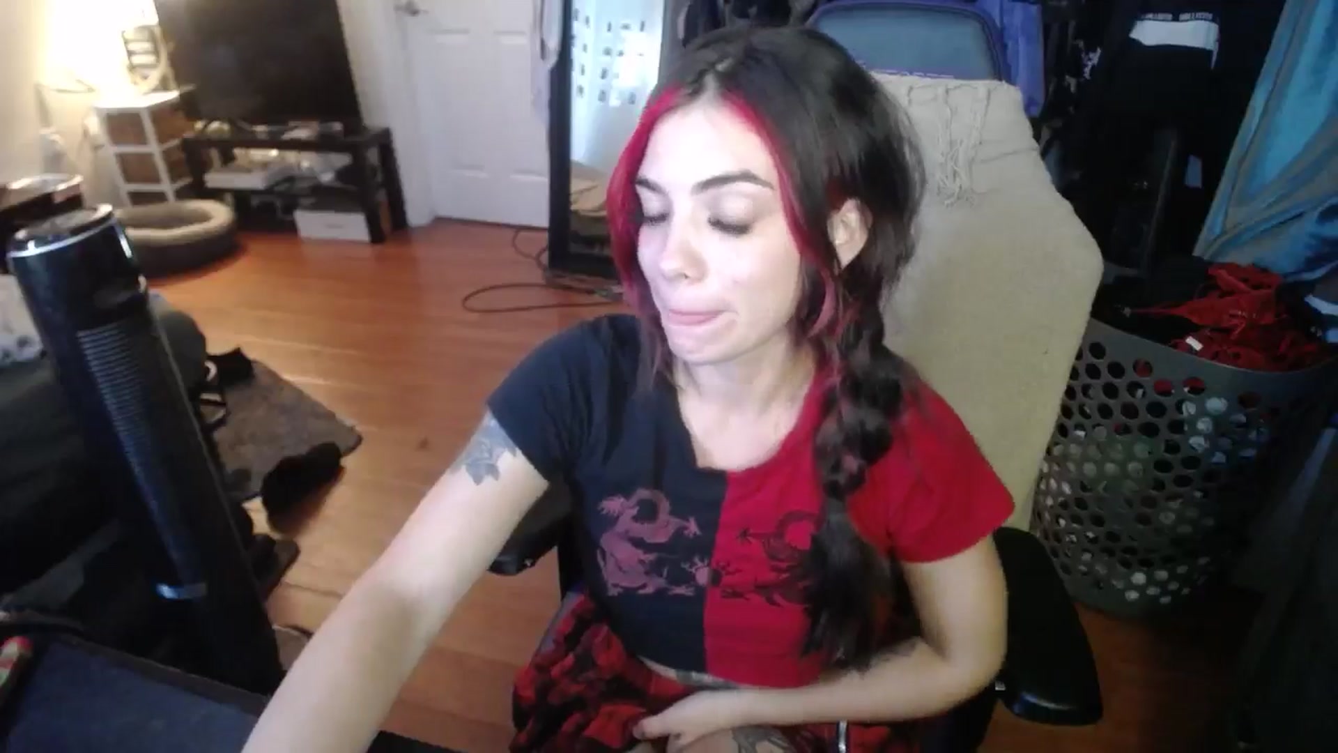 Gallery image thumbnail from BabyxKat's myfreecams stream on, 08/16/2024, 22:52 image 7 of 20