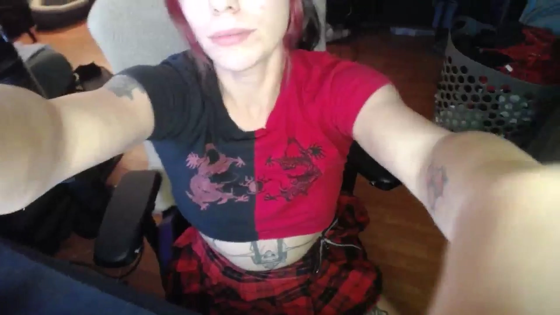 Gallery image thumbnail from BabyxKat's myfreecams stream on, 08/16/2024, 22:52 image 12 of 20
