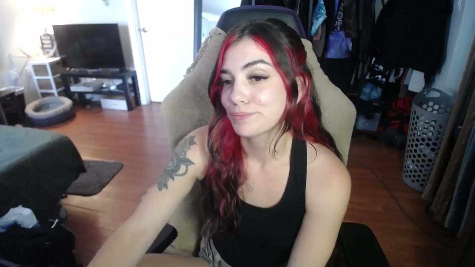 Gallery image thumbnail from BabyxKat's myfreecams stream on, 08/20/2024, 20:47 image 18 of 20