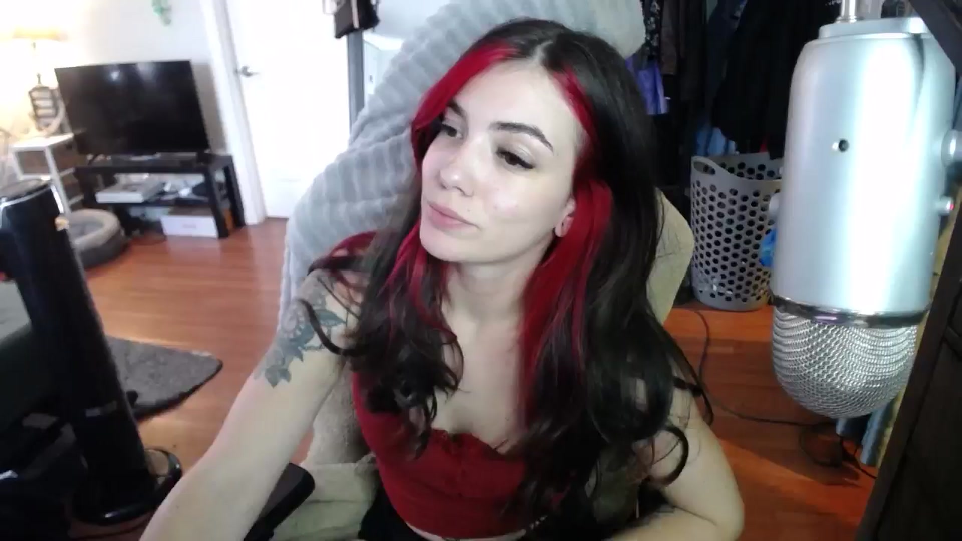 Gallery image thumbnail from BabyxKat's myfreecams stream on, 08/23/2024, 18:49 image 1 of 20