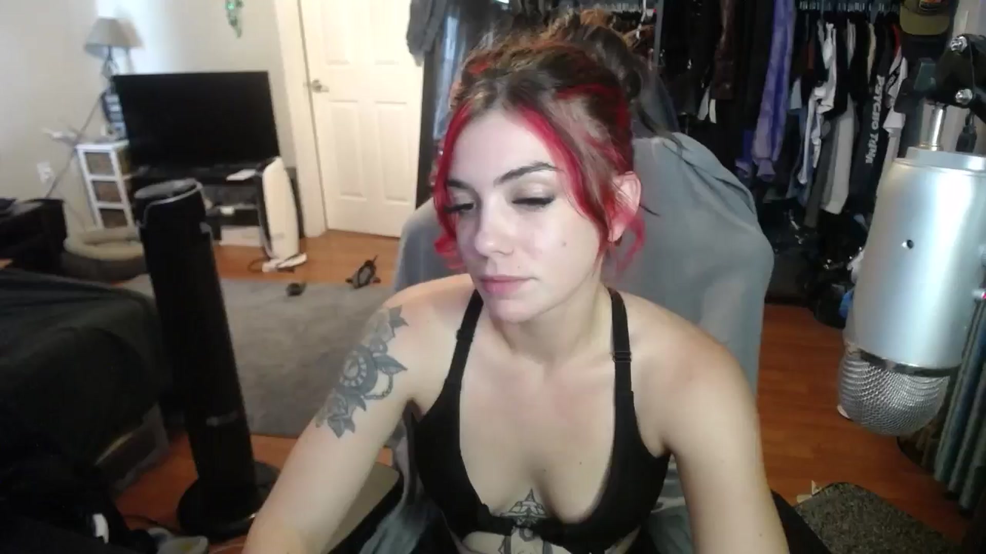Gallery image thumbnail from BabyxKat's myfreecams stream on, 09/10/2024, 19:26 image 5 of 20