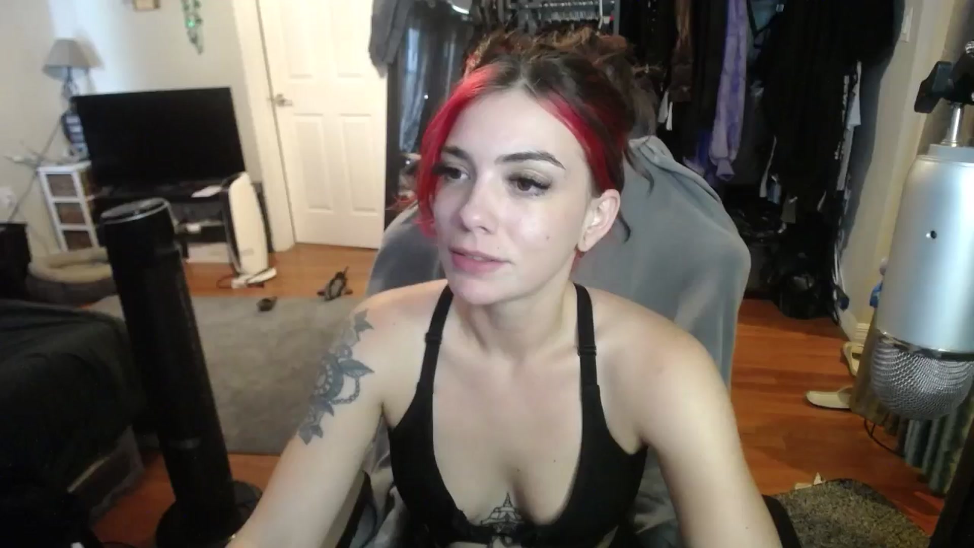 Gallery image thumbnail from BabyxKat's myfreecams stream on, 09/10/2024, 19:26 image 20 of 20