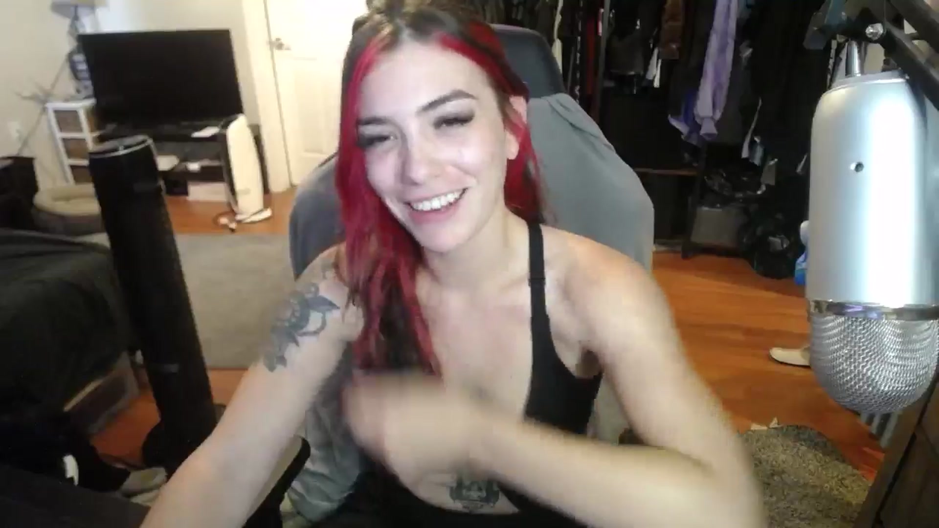 Gallery image thumbnail from BabyxKat's myfreecams stream on, 09/10/2024, 21:28 image 11 of 20
