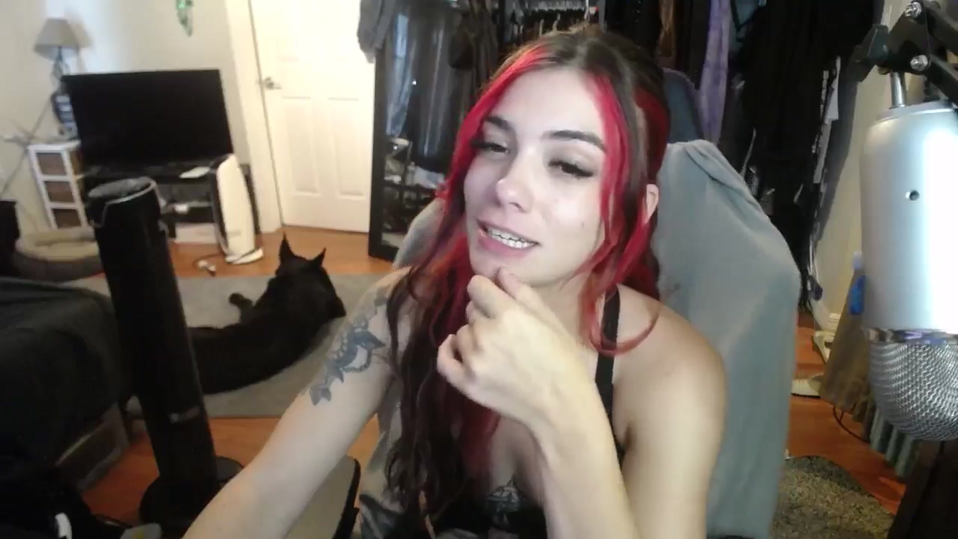 Gallery image thumbnail from BabyxKat's myfreecams stream on, 09/10/2024, 21:28 image 7 of 20
